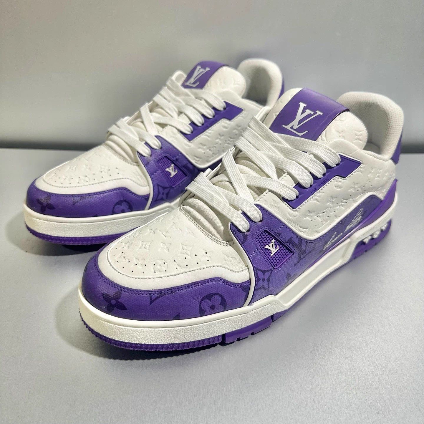 Louis Vuitton Louis Vuitton Trainer White Purple 9/43 Velcro Mint Size US 9 / EU 42 - 1 Thumbnail
