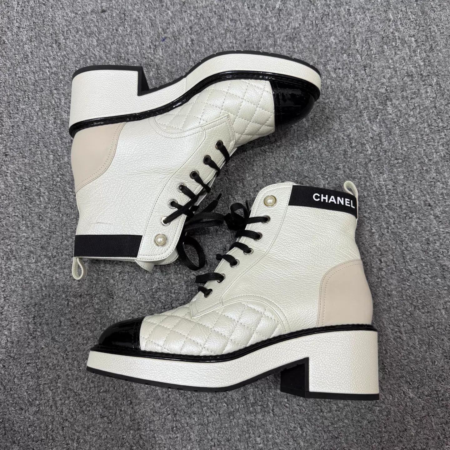 Chanel Chanel Black & White Colorblocked Pearl Short Boots Size US 5 / IT 35 - 6 Thumbnail