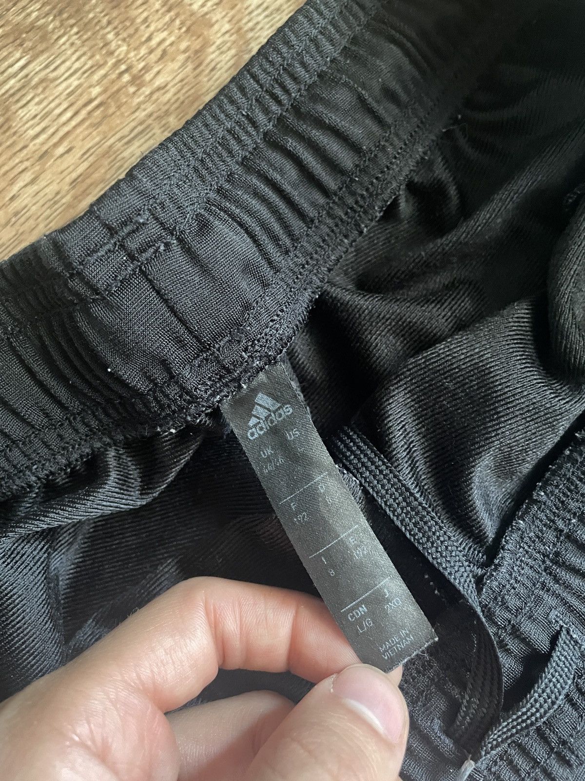 Adidas × Vintage Vintage Adidas Sweatpants Large Pleated Grey Tonal Stripes Size US 34 / EU 50 - 5 Thumbnail