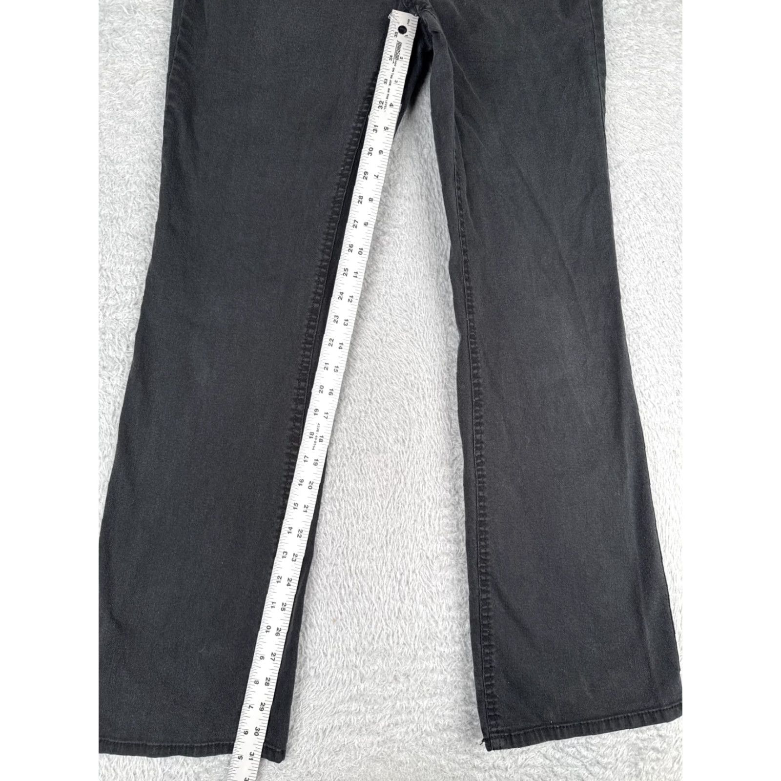 Faded Glory Faded Glory Jeans Womens 6 Black Denim Flared Mid Rise Cotton Blend 28x31 Size 28" / US 6 / IT 42 - 7 Thumbnail