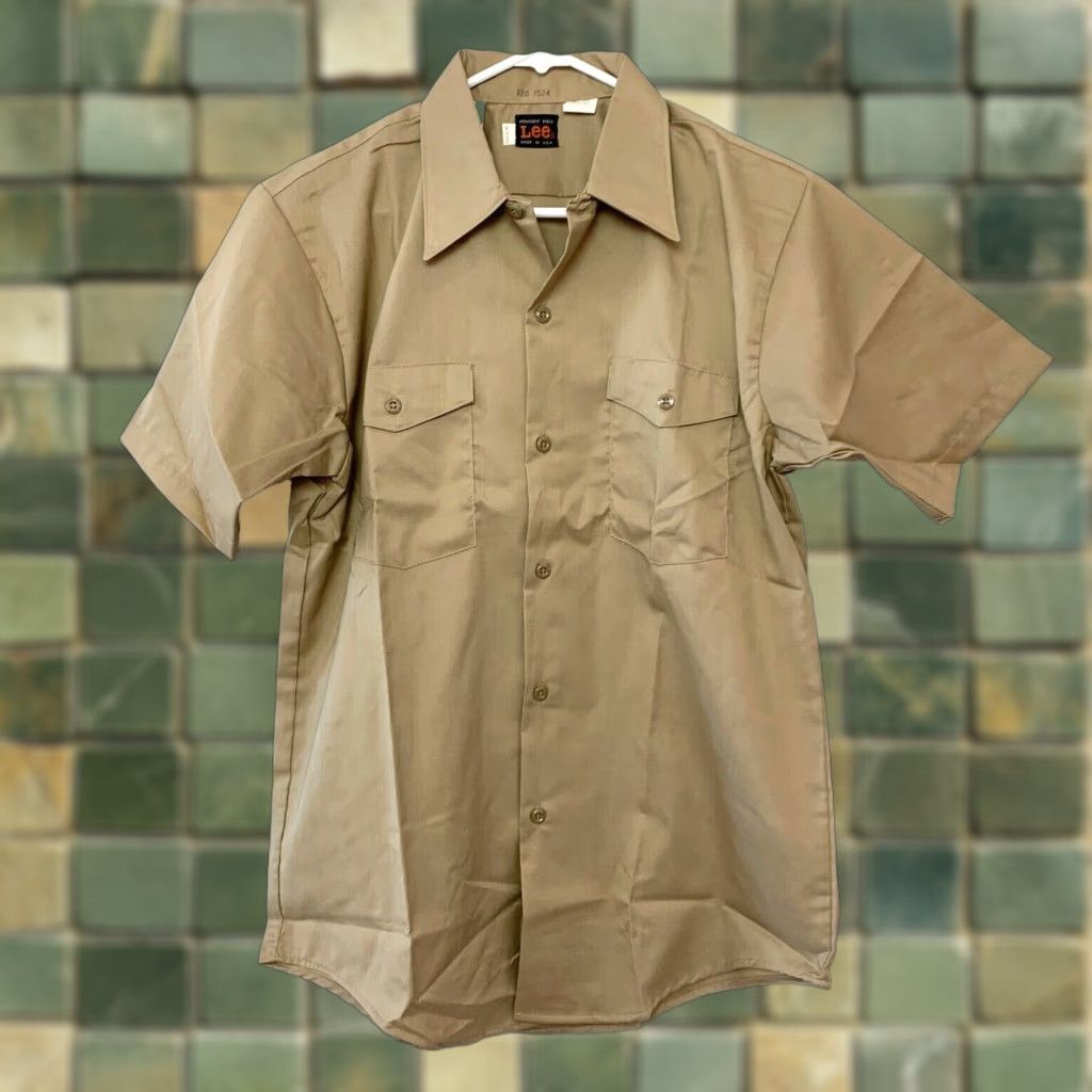 Lee VINTAGE Lee Prest Deadstock Short Sleeve Khaki Work Shirt Medium 15 15 1/2 M Mens Size US M / EU 48-50 / 2 - 1 Thumbnail