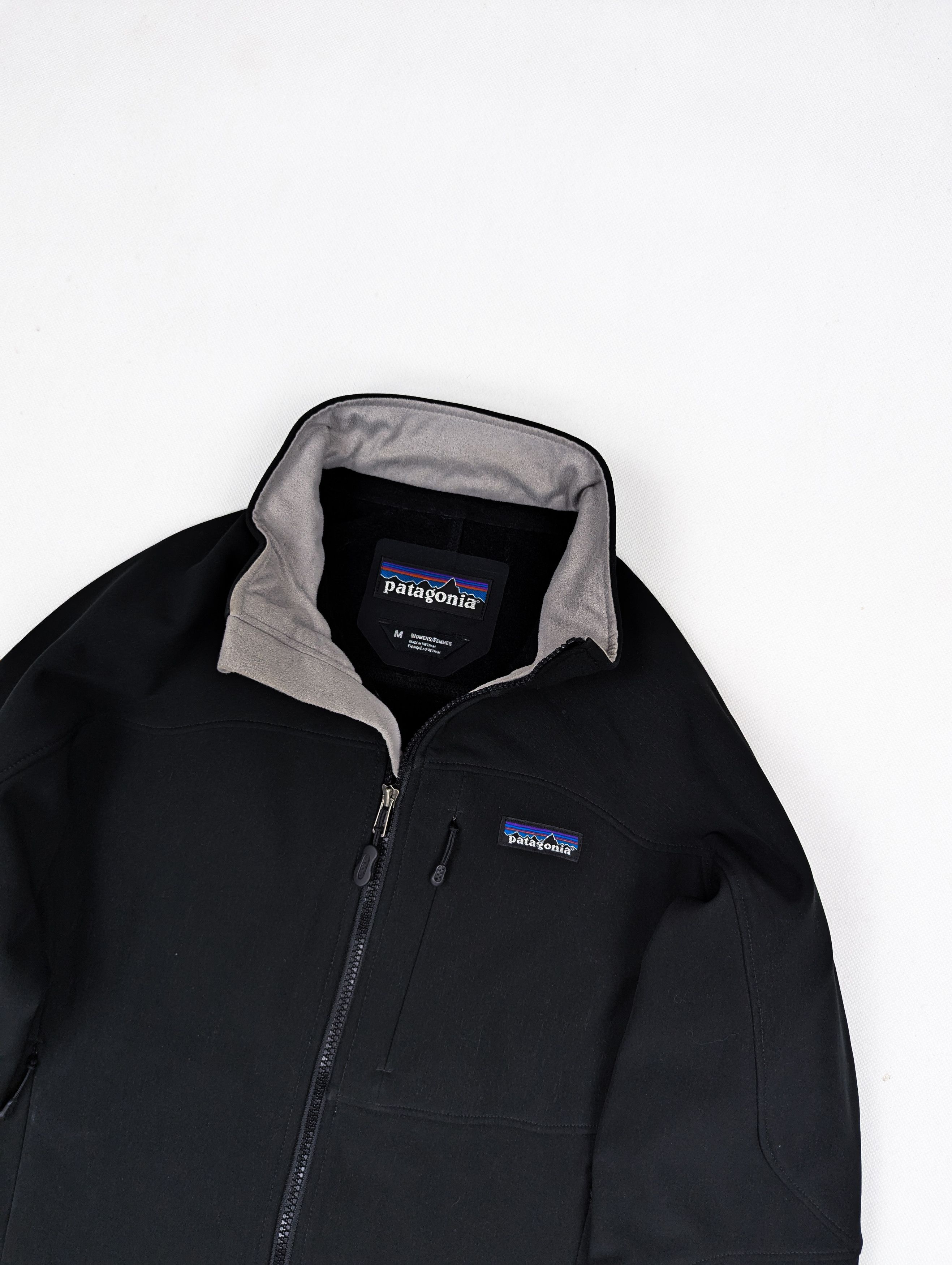 Patagonia Patagonia black jacket with fleece inside M Size M / US 6-8 / IT 42-44 - 2 Thumbnail