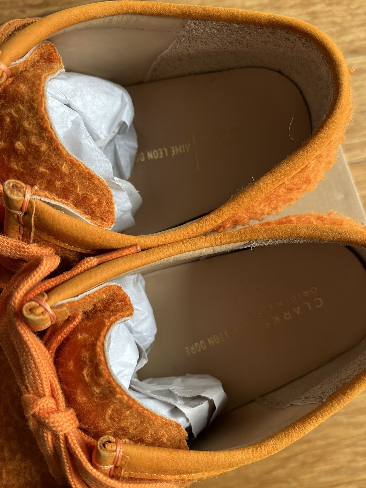 Aime Leon Dore × Clarks Us 9 ALD X Clarks Wallabee low orange casentino wool Size US 9 / EU 42 - 4 Thumbnail