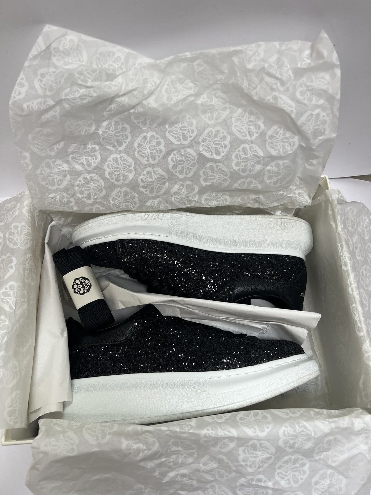 Alexander McQueen Alexander McQueen sneakers black galaxy glitter sz 39 Size US 9 / IT 39 - 12 Thumbnail