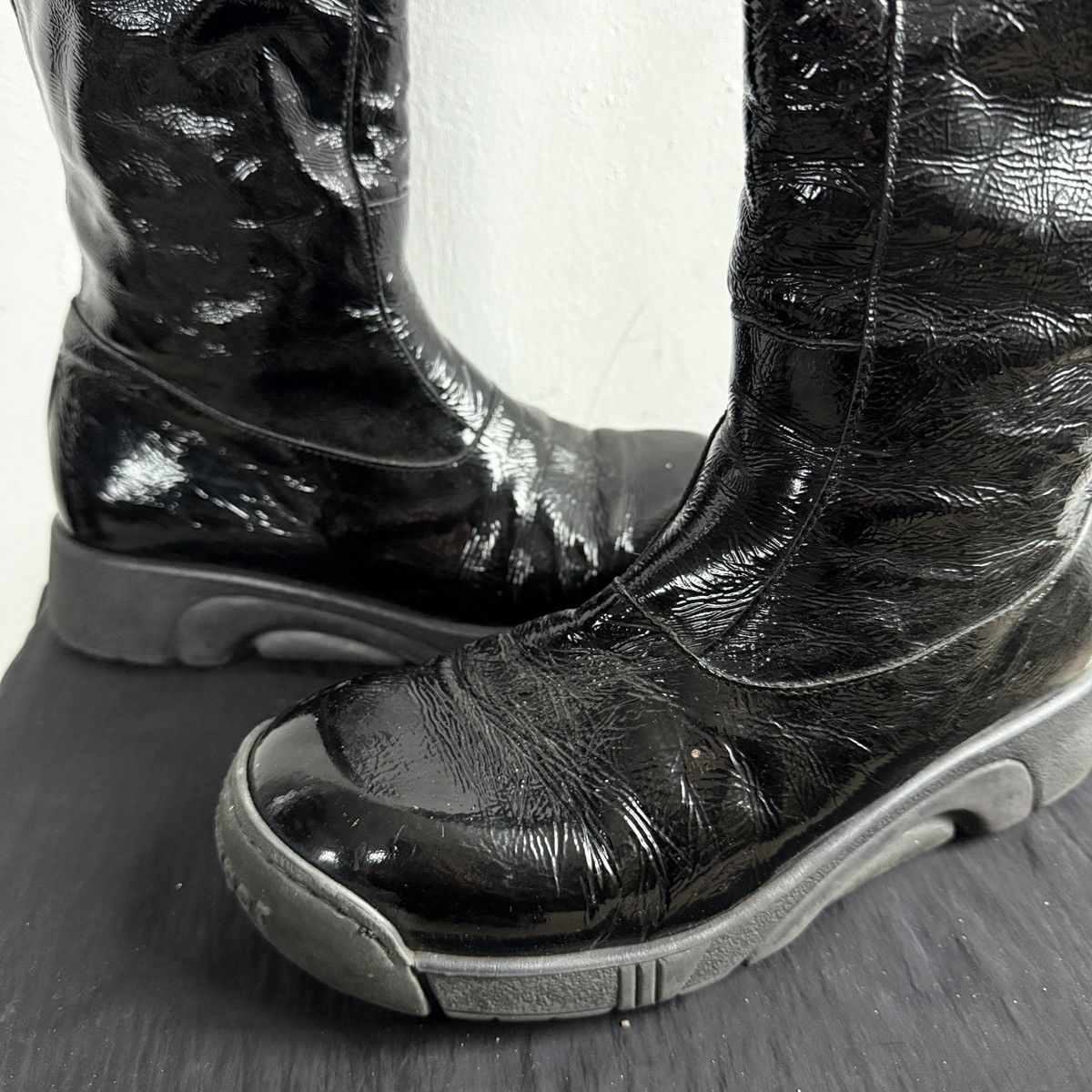 If Six Was Nine Vintage Y2K Bumper Patent Leather Knee High Lace Up Boots Size US 8 / IT 38 - 4 Thumbnail