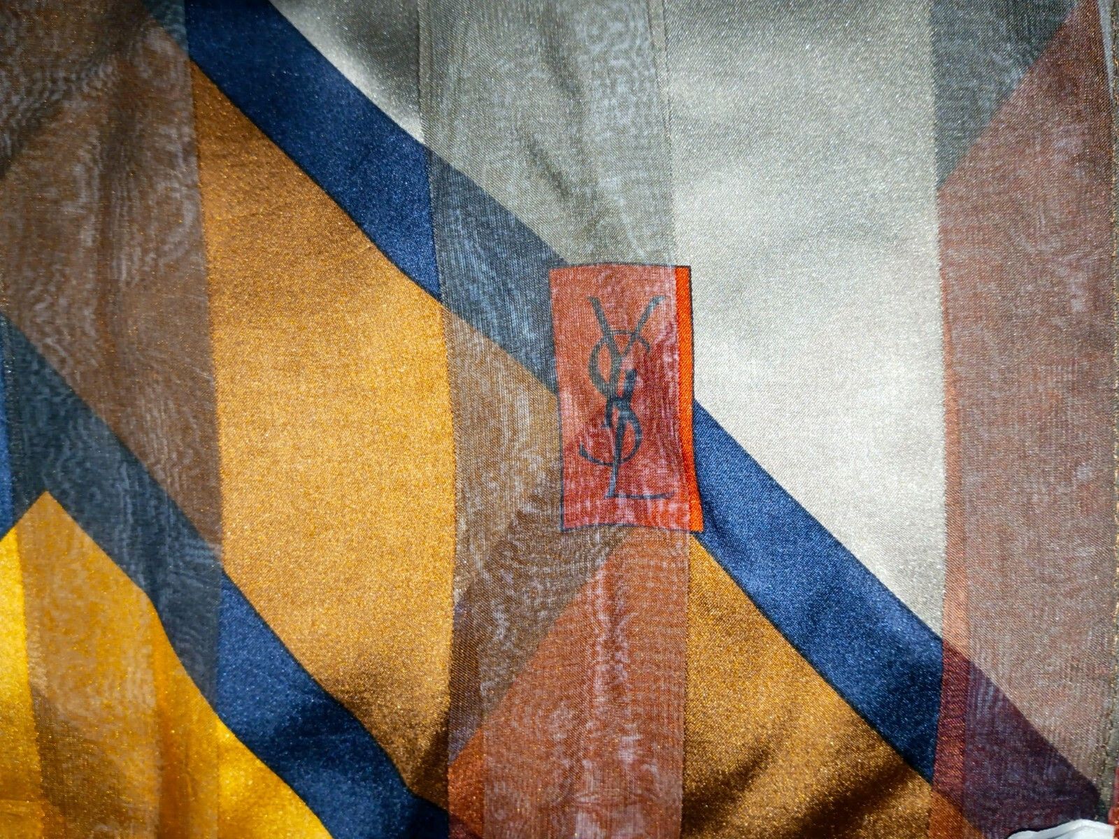 Yves Saint Laurent Yves Saint LAURENT YSL Paris Geometric Abstract Silk Scarf Size ONE SIZE - 2 Thumbnail