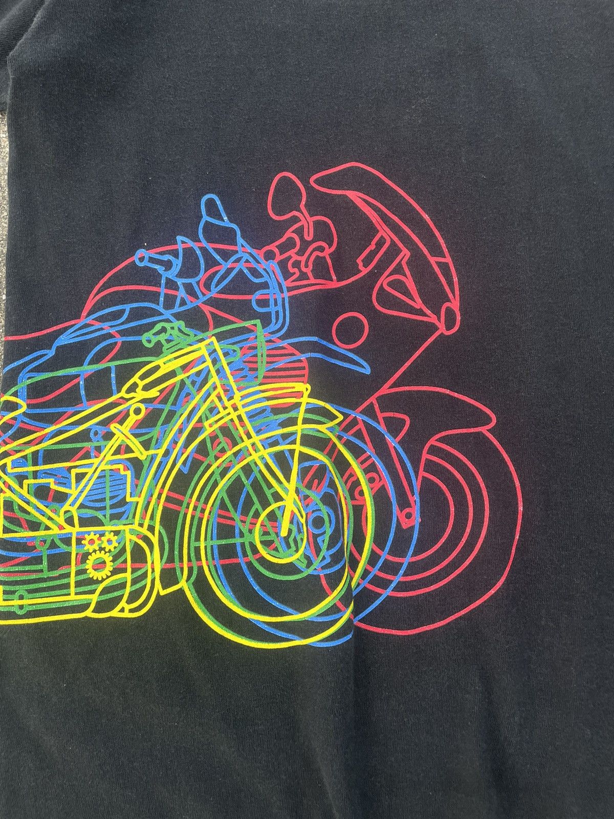 Vintage Vintage Gugenheim Museum BMW Black T-shirt 90s Size US XL / EU 56 / 4 - 4 Thumbnail