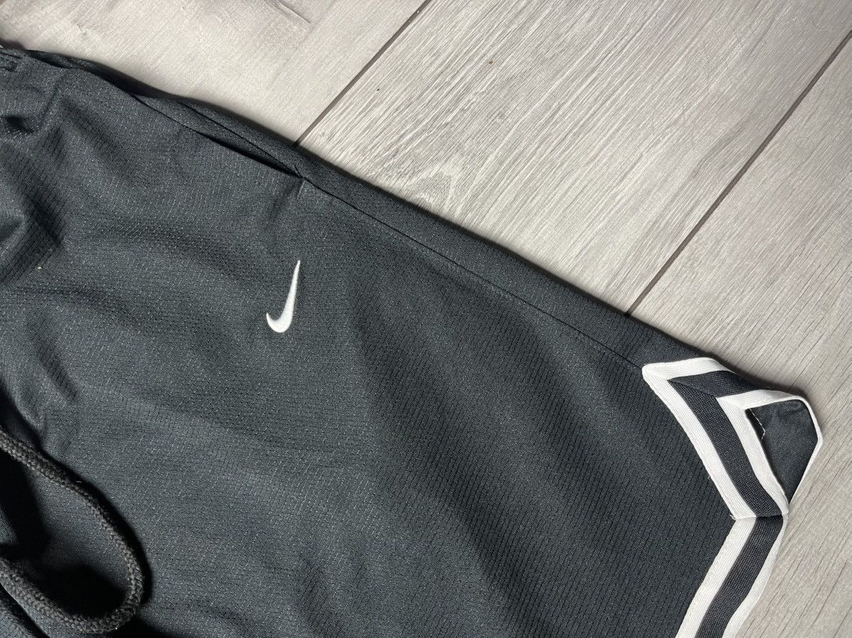 Nike Nike basketball shorts jersey size Small Size US 30 / EU 46 - 2 Thumbnail