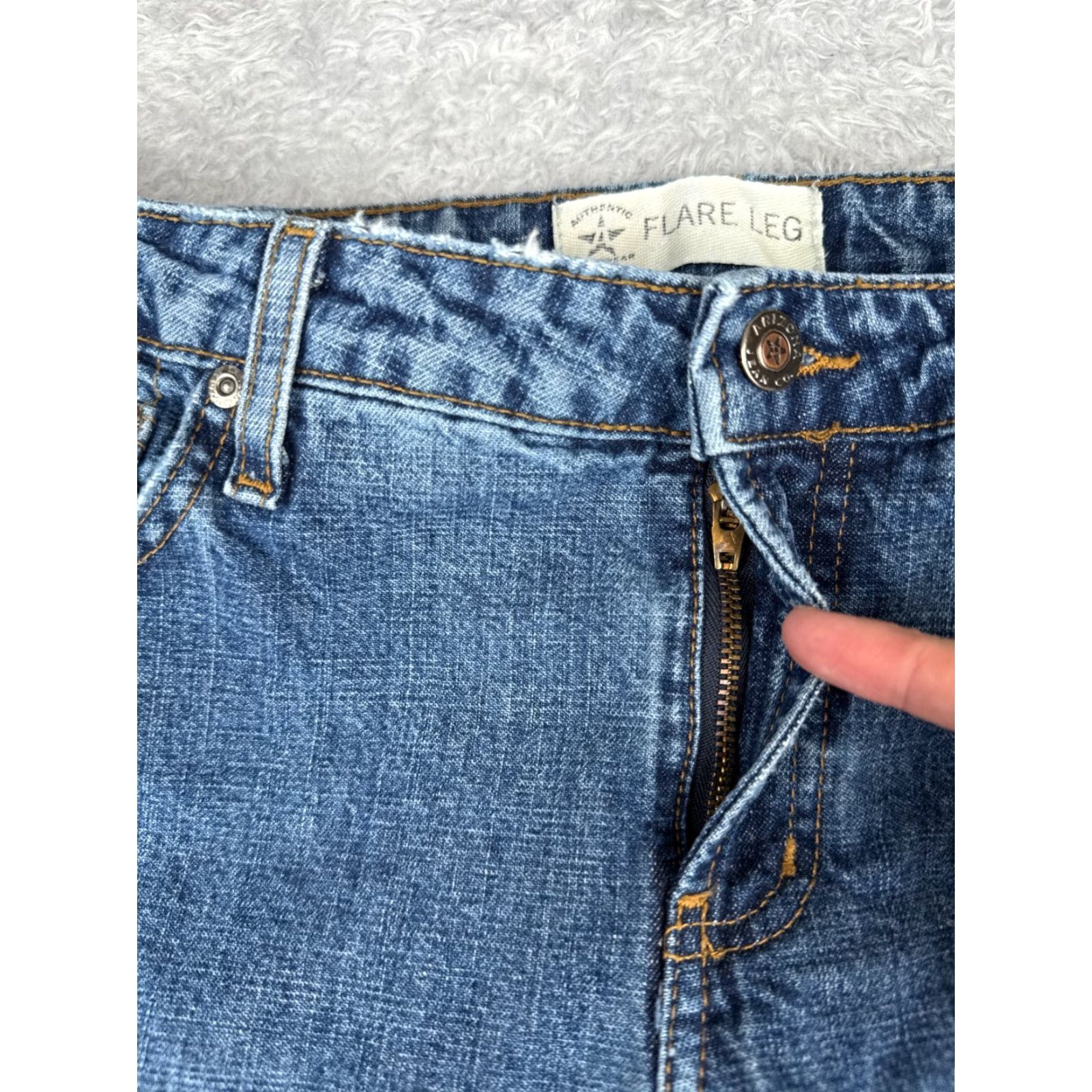 Denime Authentic Jeanswear Jeans Blue Denim Flared 30x31 100% Cotton Mid Rise Womens Jeanswear Buckle Bke Pair with Pockets Size 30" / US 8 / IT 44 - 5 Thumbnail