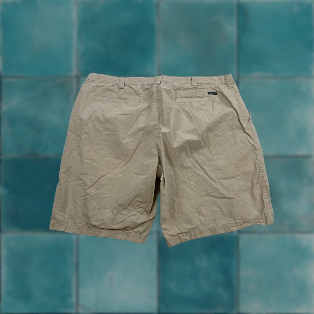 Vintage Columbia Shorts Mens 42 Chino Khaki Beige Size US 42 / EU 58 - 1 Thumbnail
