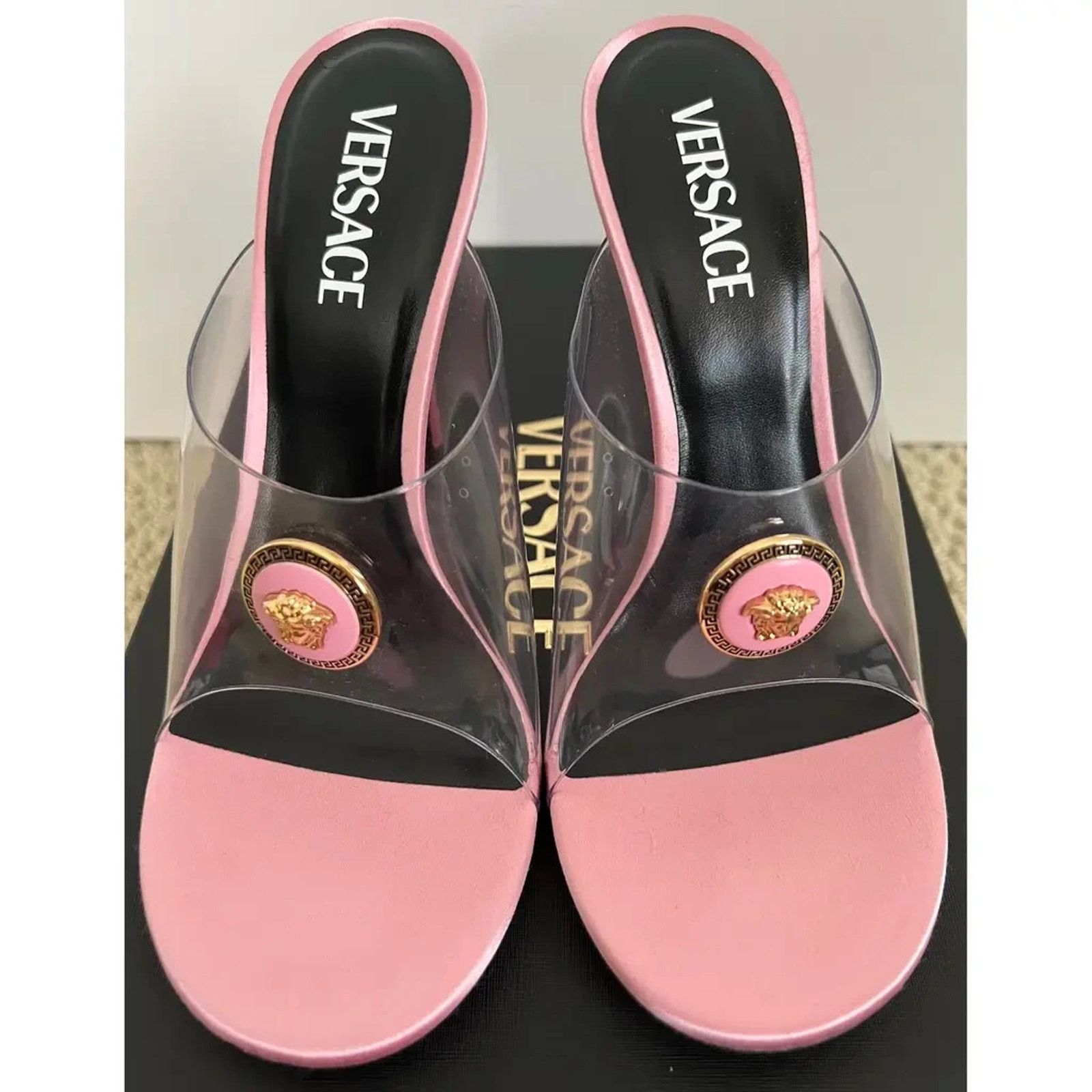 Versace VERSACE PINK SILK MEDUSA HEAD GREEK KEY PUMPS 39.5 9.5 ITALY Size US 9.5 / IT 39.5 - 1 Thumbnail