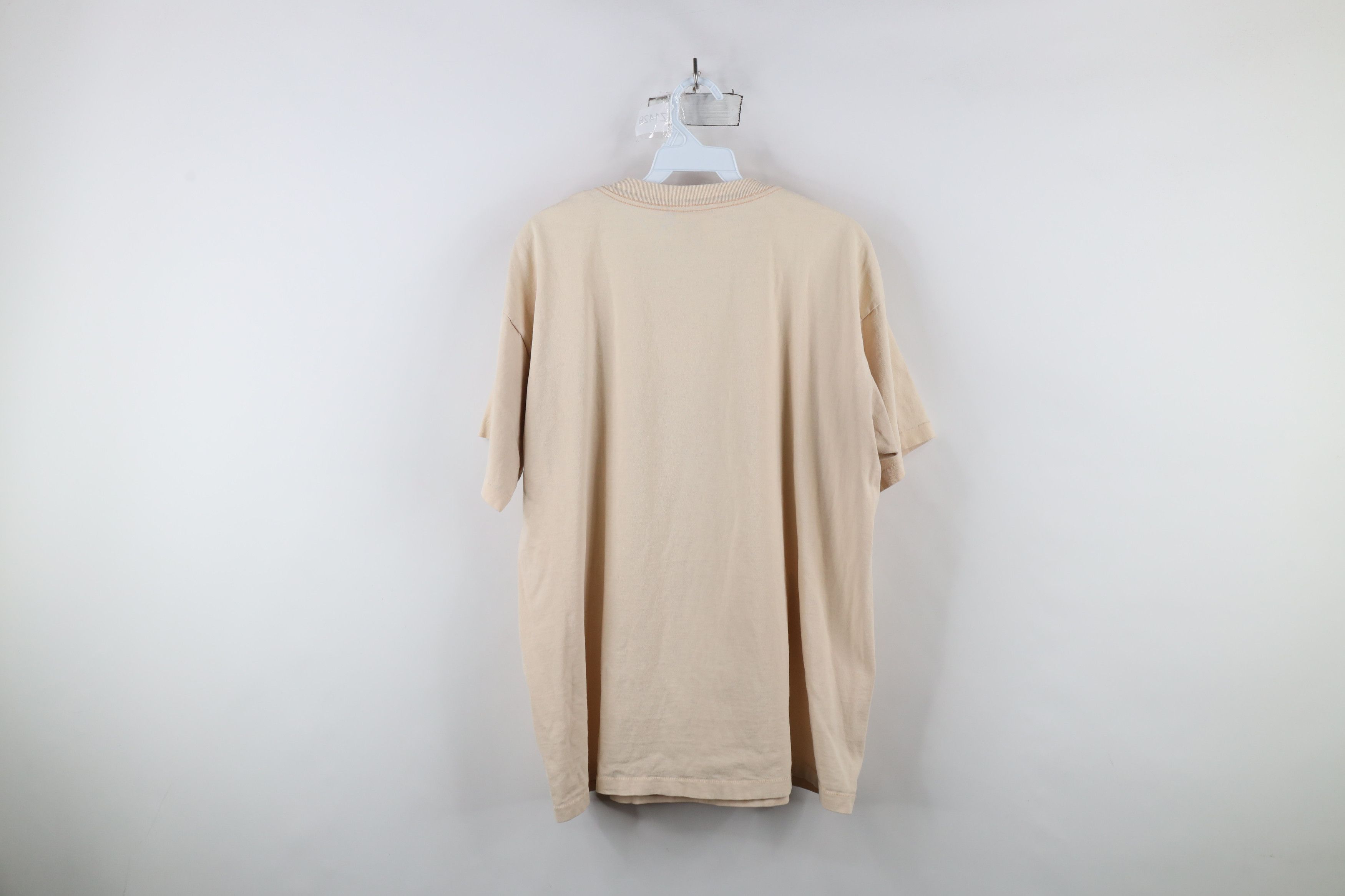 Vintage Vintage 90s Streetwear Maui Hawaii Pineapple T-Shirt USA Size US L / EU 52-54 / 3 - 13 Thumbnail
