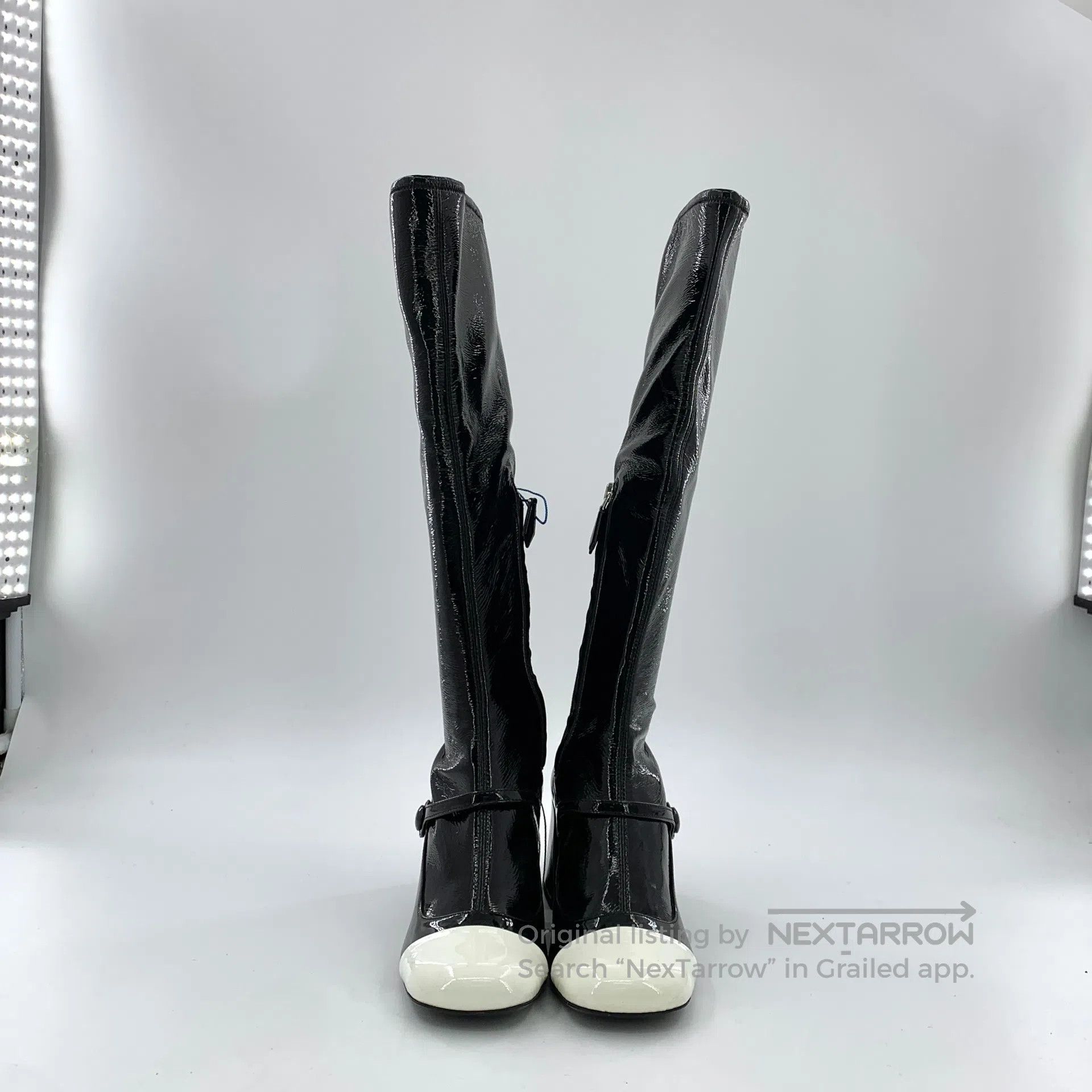 Miu Miu Miu Miu Black round toe patent leather thick heel high boo Size US 5.5 / IT 35.5 - 3 Thumbnail