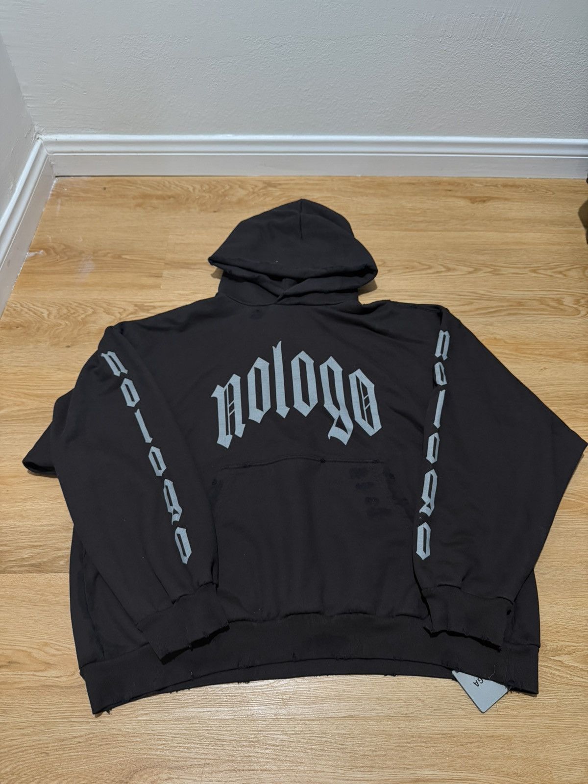 Balenciaga Balenciaga No Logo Hoodie Size US L / EU 52-54 / 3 - 1 Thumbnail