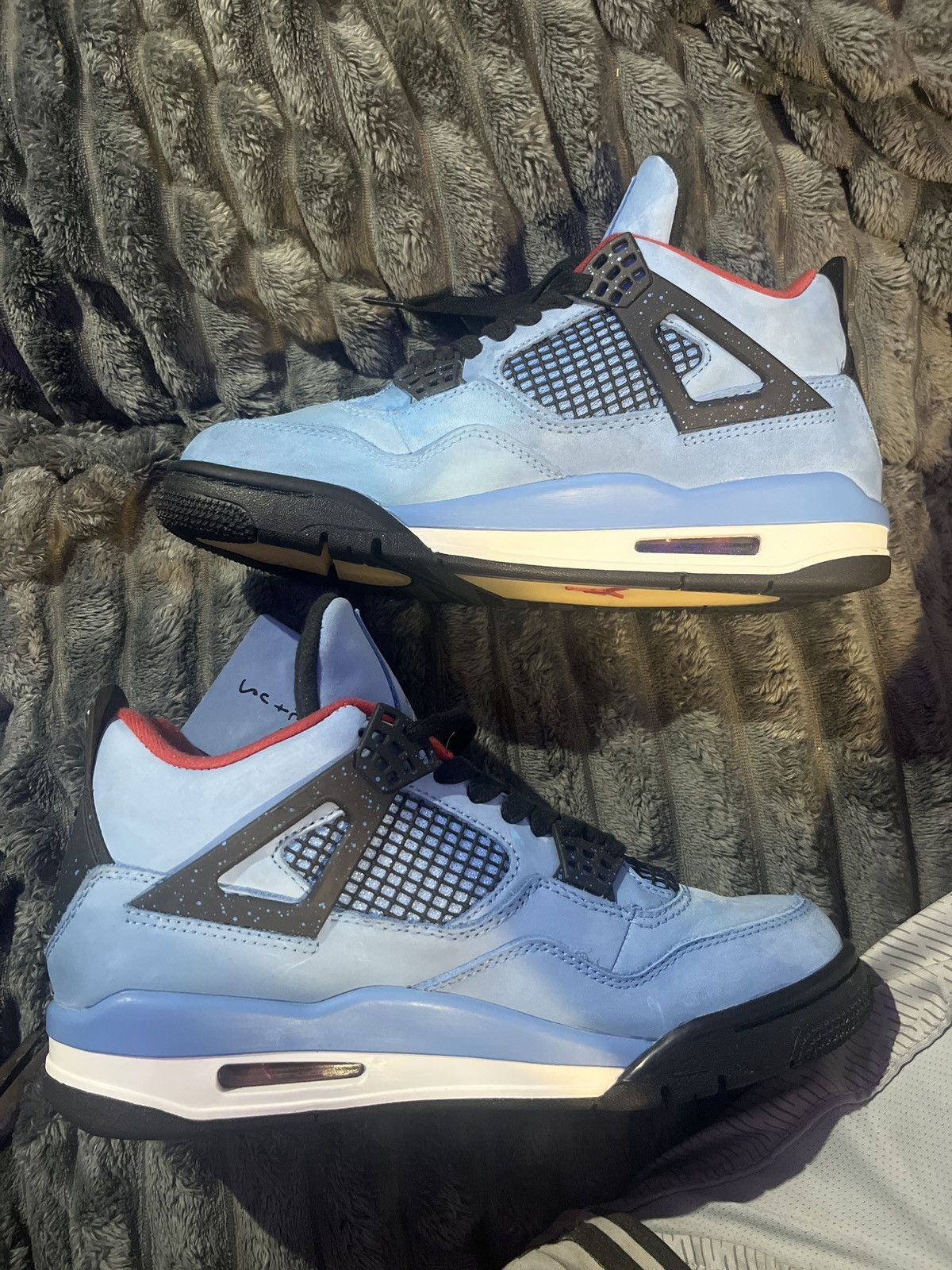 Nike × Travis Scott Retro 4 Cactus Jack Travis Scott Jordans Size US 8.5 / EU 41-42 - 1 Thumbnail