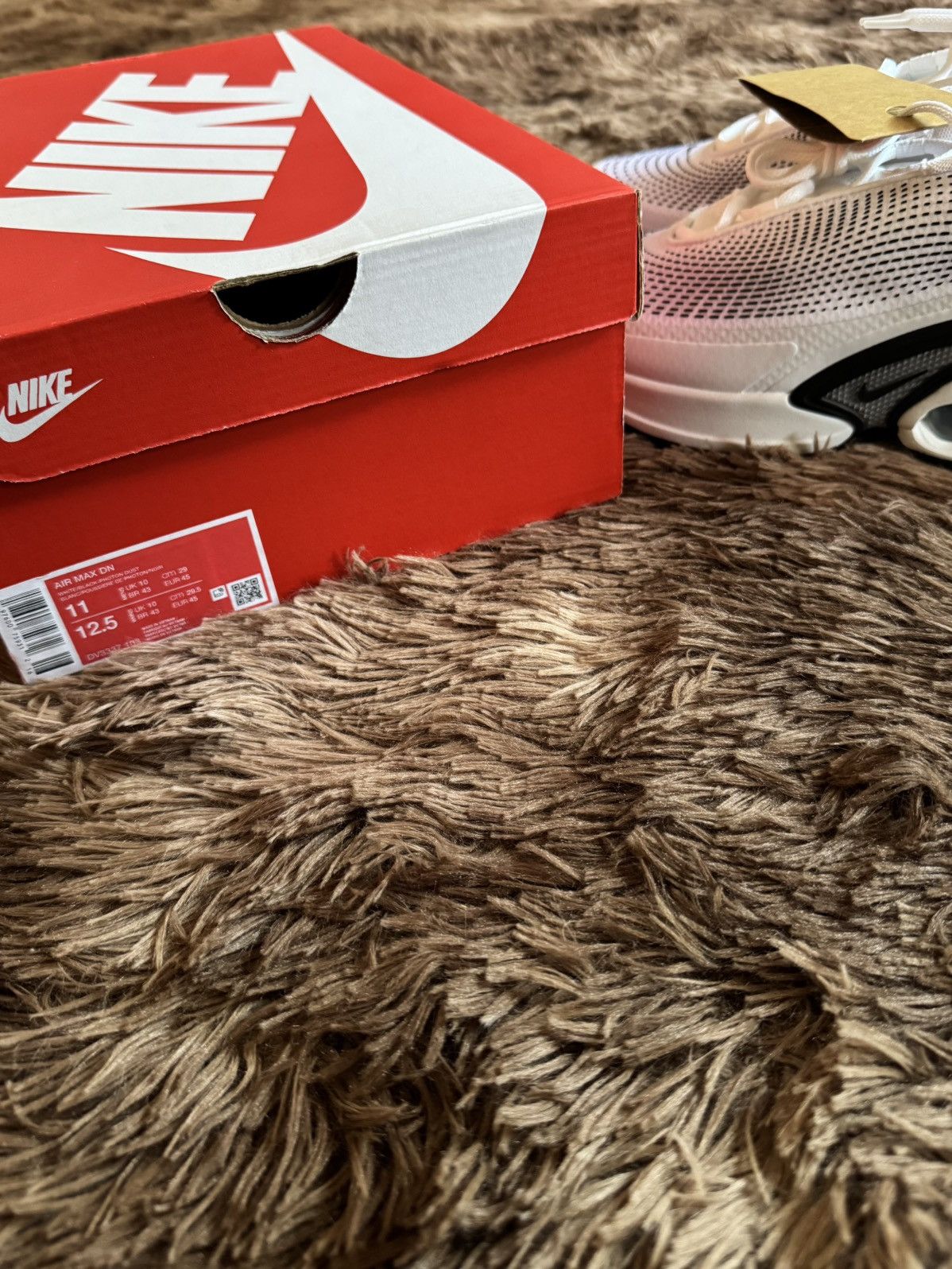 Nike Air Max DN Size US 11 / EU 44 - 8 Thumbnail