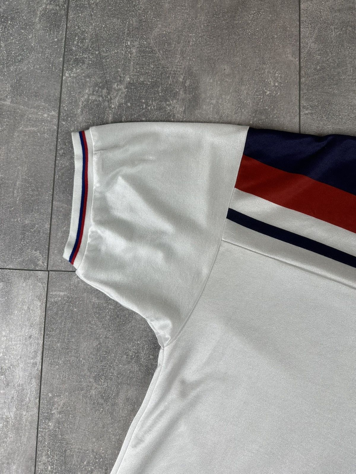 Other Score Draw England 80S Retro Replica Soccer Jersey Size US L / EU 52-54 / 3 - 2 Thumbnail