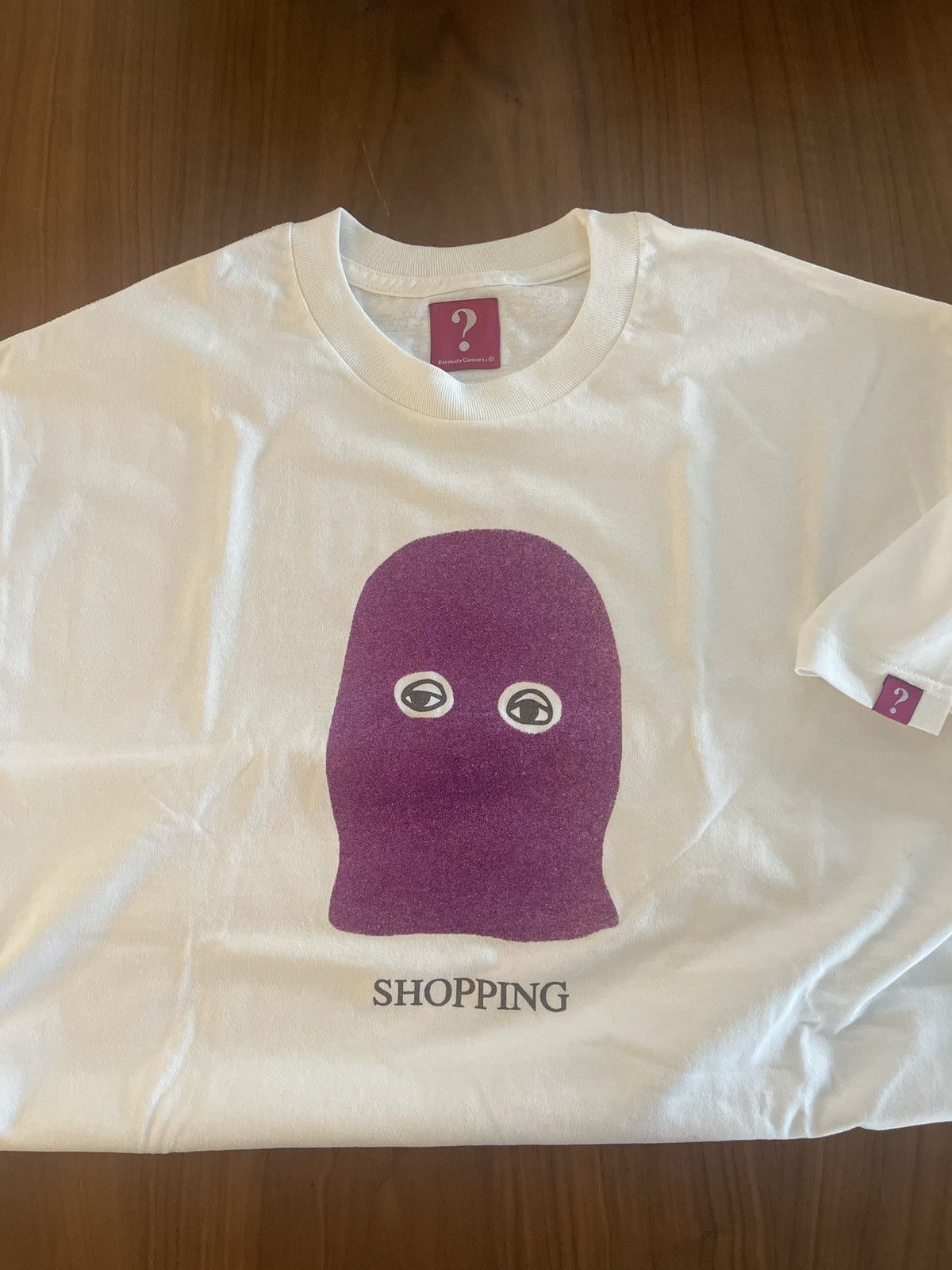 Other Bermuda Glitter shopping tee Size US XL / EU 56 / 4 - 1 Thumbnail