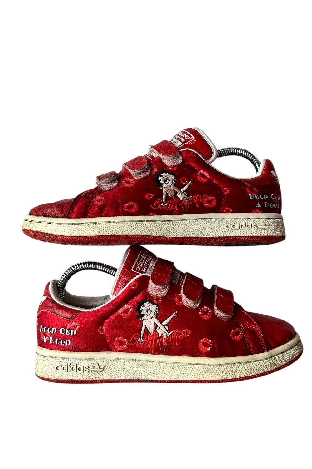 Red sneaker shoes Adidas Betty Boop 2005 license vintage