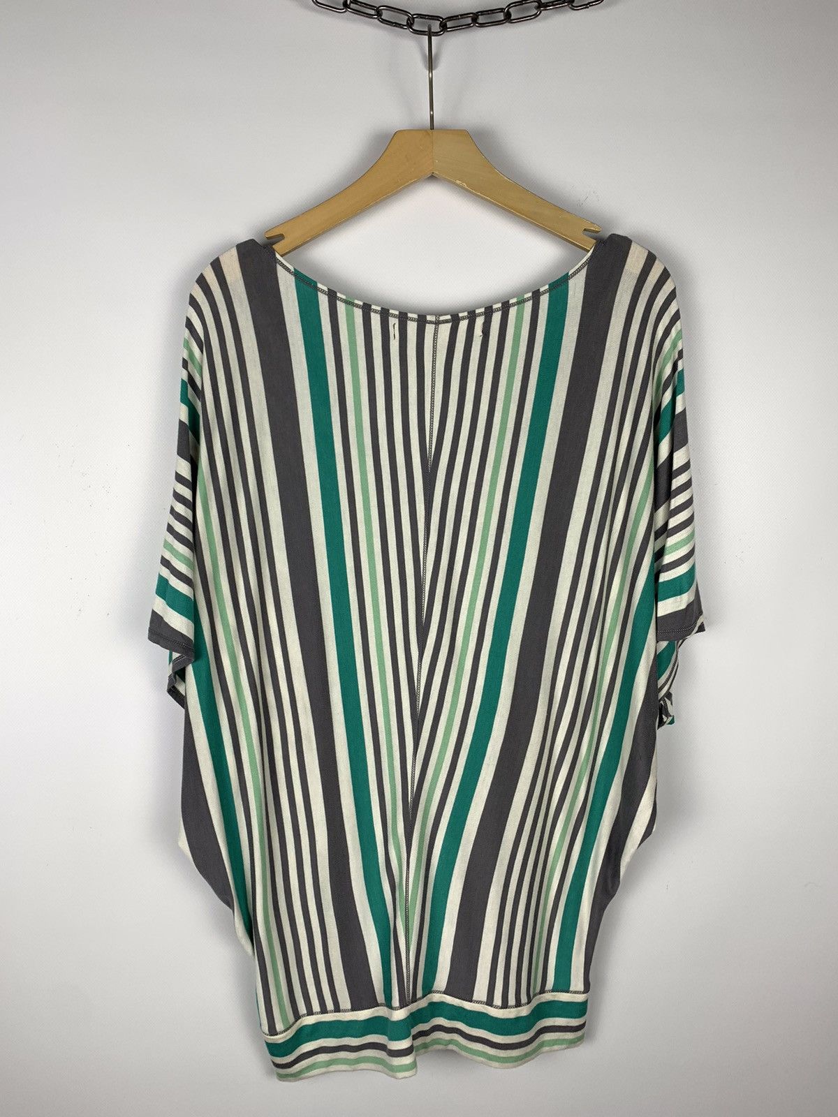 Max Mara Max Mara Studio Striped T-Shirt V-Neck Size XL Women’s Size XL / US 12-14 / IT 48-50 - 10 Thumbnail