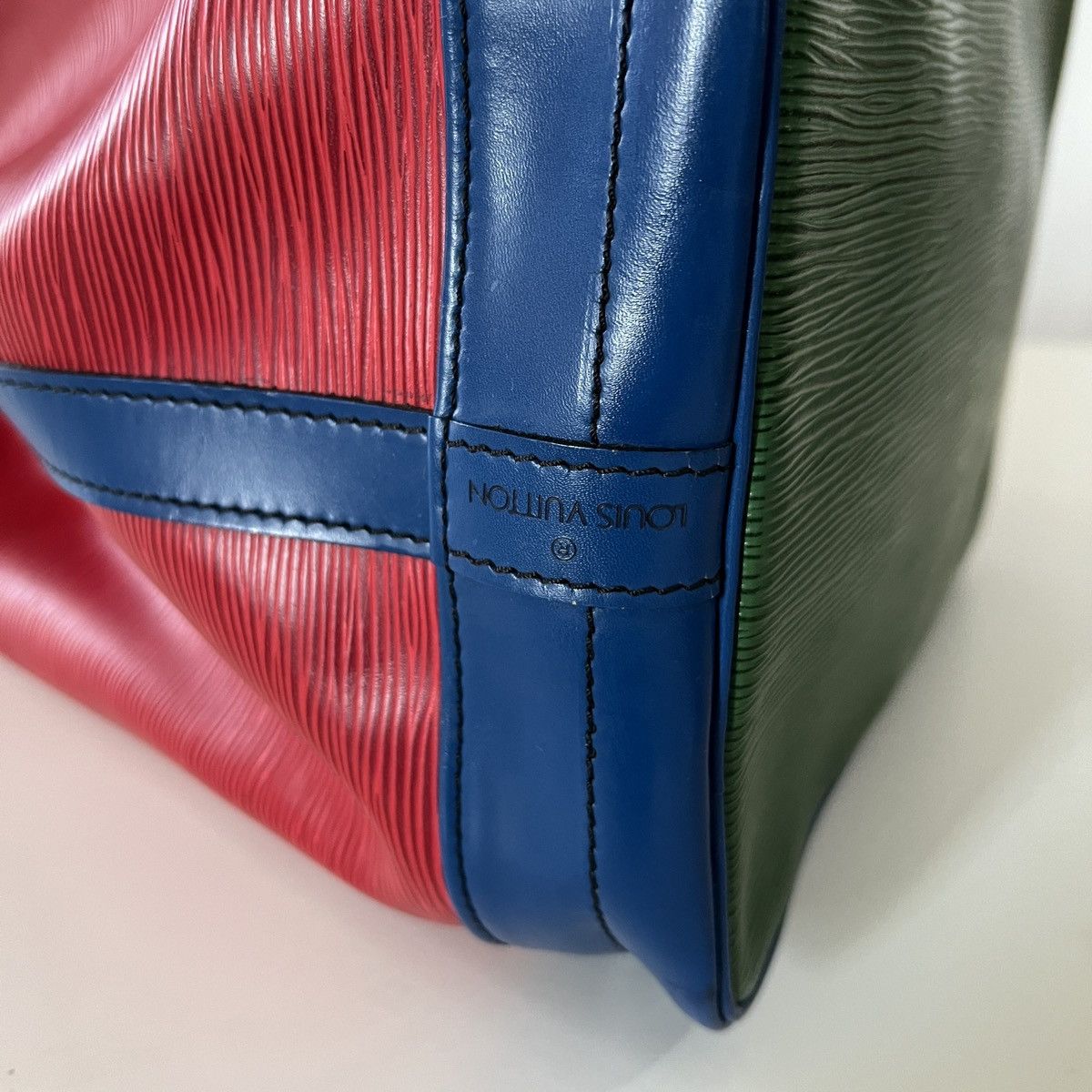 Designer Louis vuitton large noe epi leather shoulder bag Size ONE SIZE - 6 Thumbnail