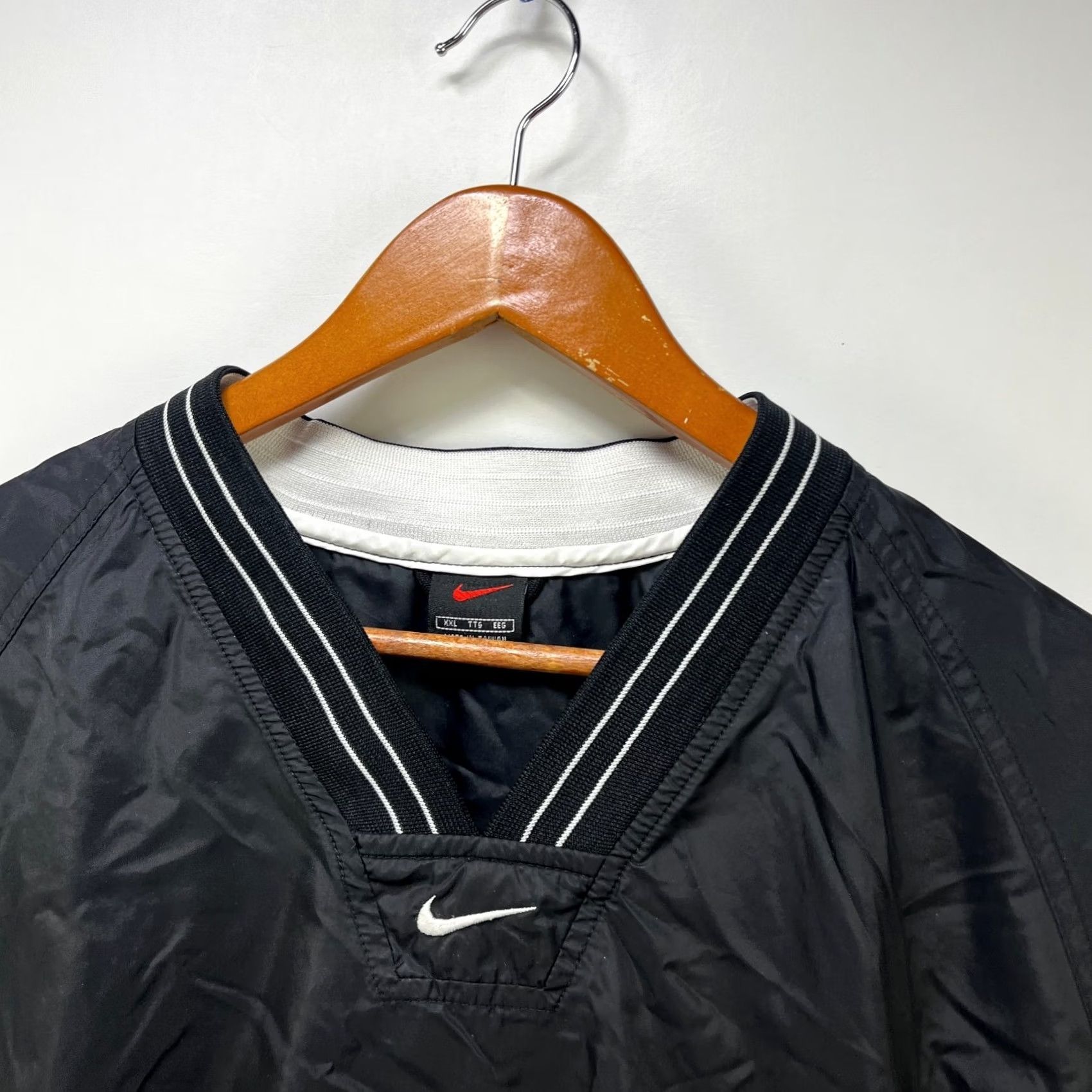 Nike VINTAGE Nike 2XL Mid Swoosh Pullover Windbreaker Jacket Mens Black 90s Nike Air Hooded Reversible Softshell Size US XXL / EU 58 / 5 - 3 Thumbnail