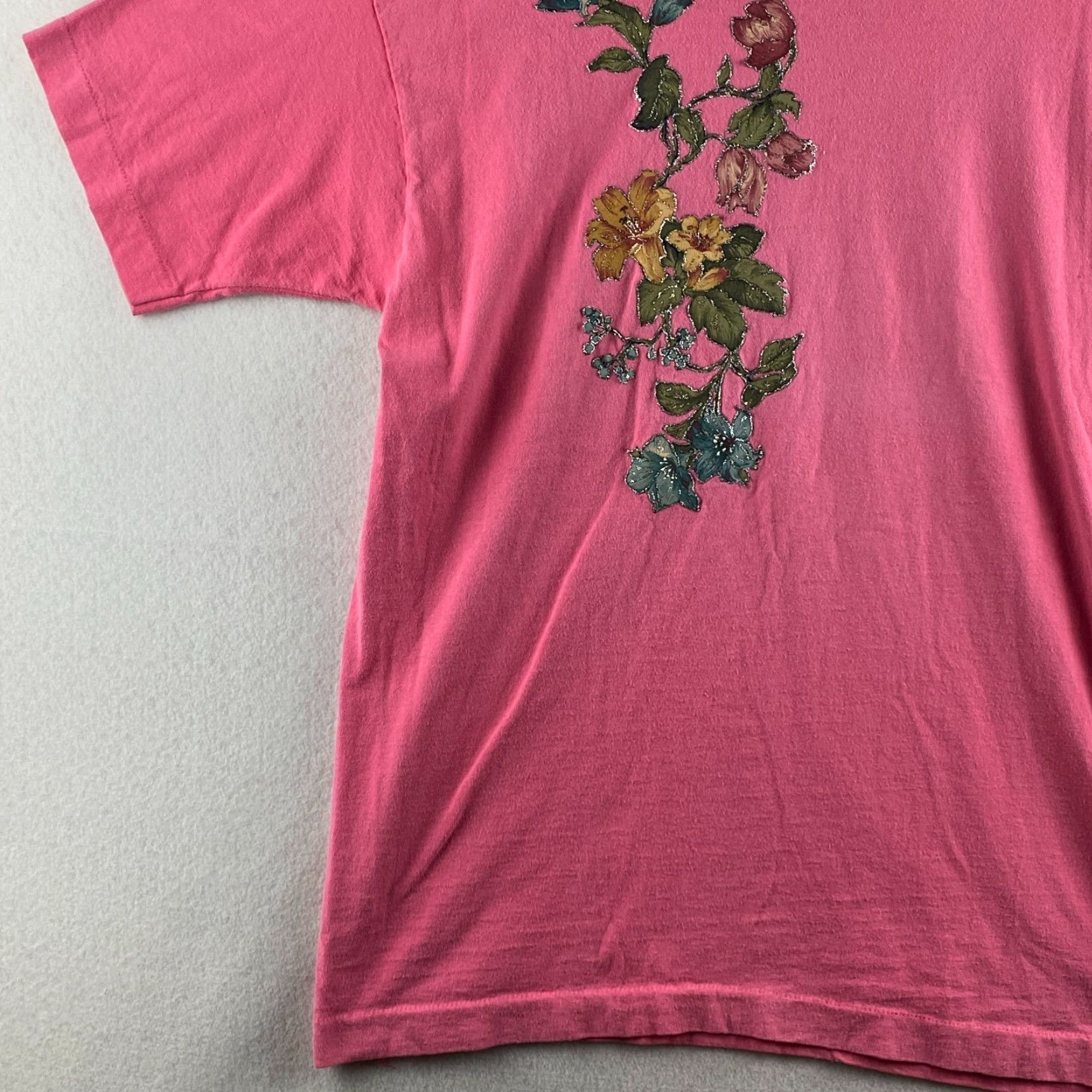 Fruit Of The Loom VINTAGE Fruit of the Loom Shirt Womens L Pink Floral 90s Single Stitch Logo Embroidered Glitter Vintage Flowers Womens L Pink Shirt Size L / US 10 / IT 46 - 4 Thumbnail