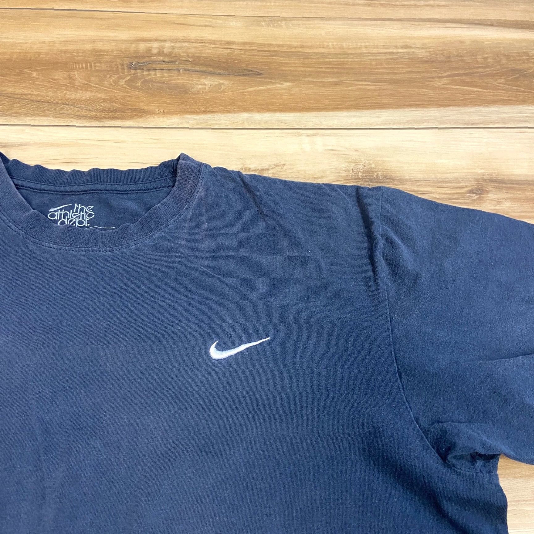 Nike Nike Shirt Mens L Navy Blue Tee Embroidered Swoosh Athletic Dept Size US L / EU 52-54 / 3 - 2 Thumbnail