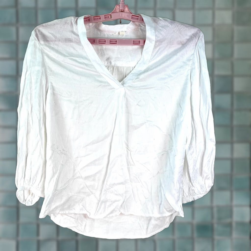 Vintage VINTAGE Striped Blouse Size S White Viscose Blend V-Neck Balloon Sleeve Womens Size S / US 4 / IT 40 - 1 Thumbnail