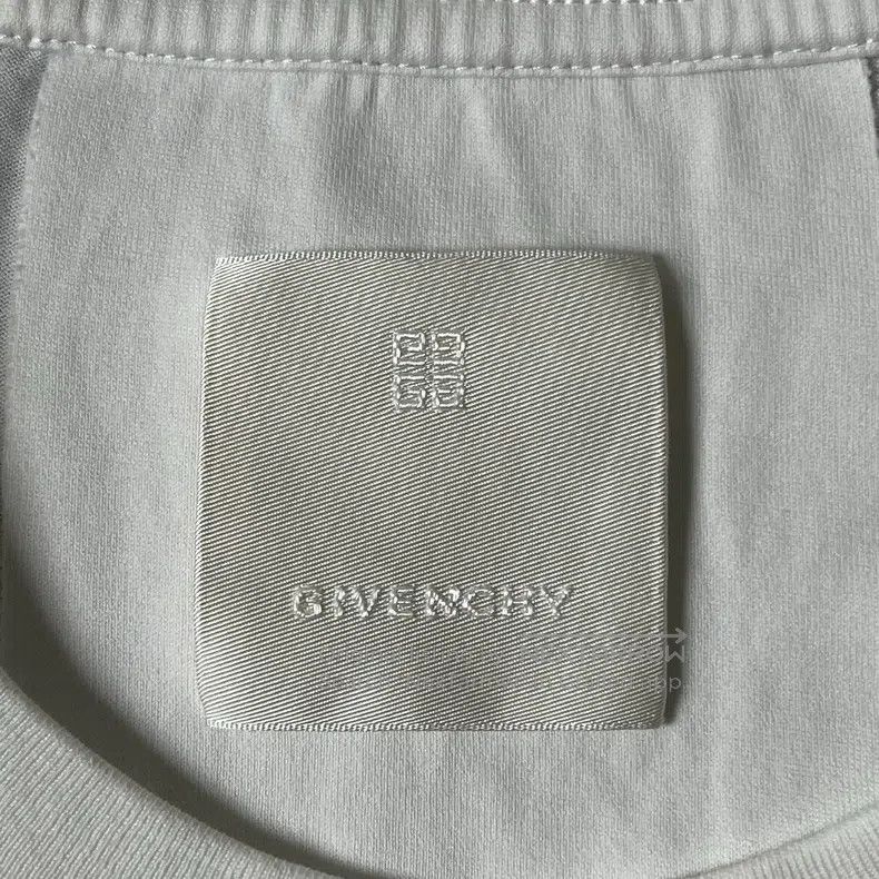 Givenchy Givenchy SizeXXXL Disney Co-branded Solid Short Sleeve Size US M / EU 48-50 / 2 - 4 Thumbnail