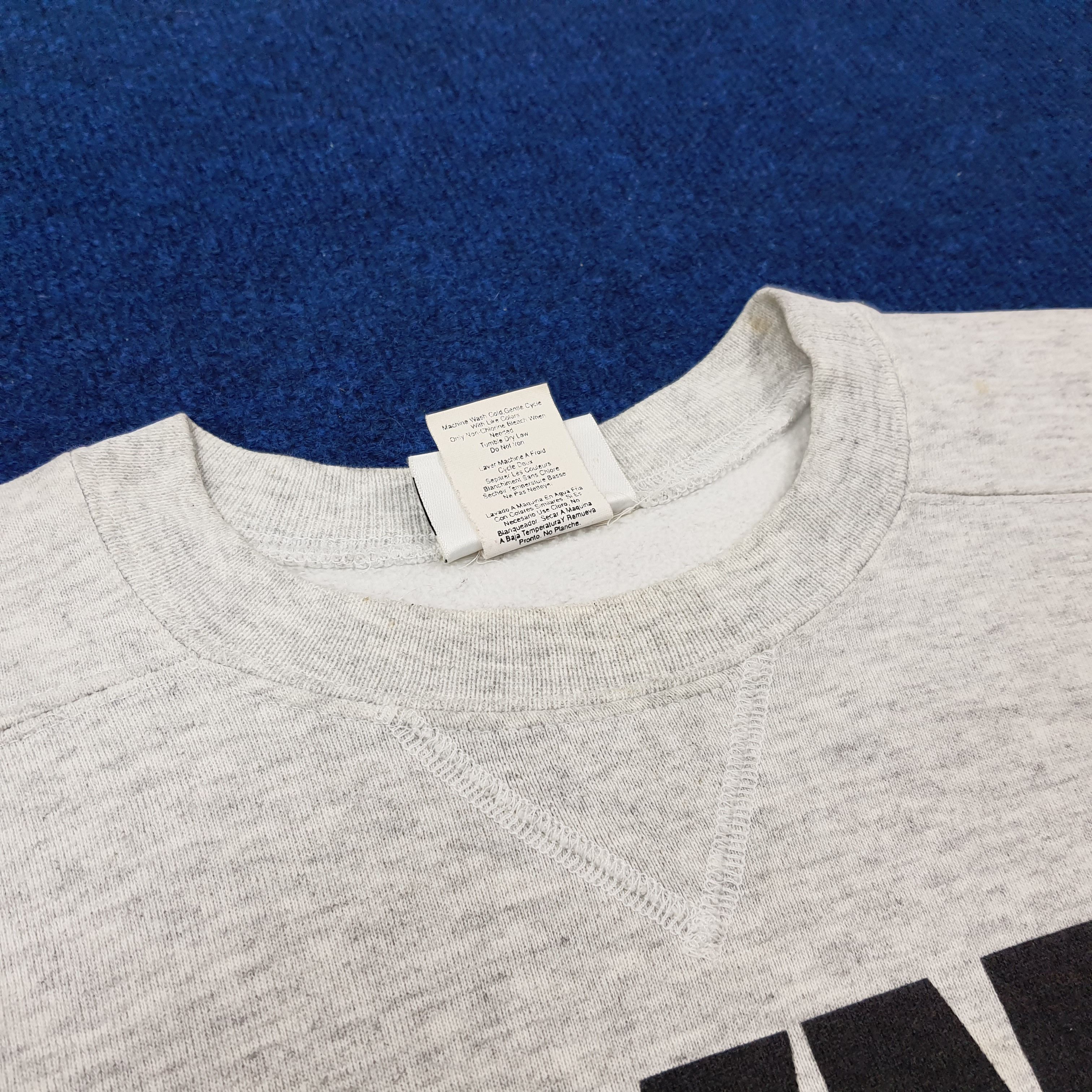 DKNY × Vintage Vintage DKNY Jeans Streetwear Sweatshirt C230N3 Size US L / EU 52-54 / 3 - 4 Thumbnail