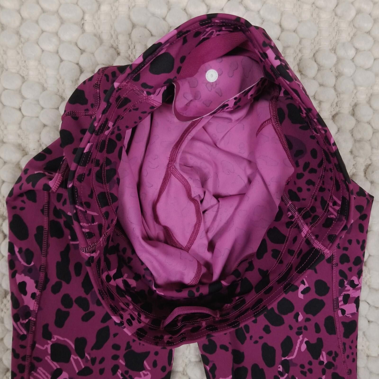 Lululemon Lululemon Base Pace High-Rise Crop 23" Cheetah Magenta Sz 6 Size 28" / US 6 / IT 42 - 3 Thumbnail