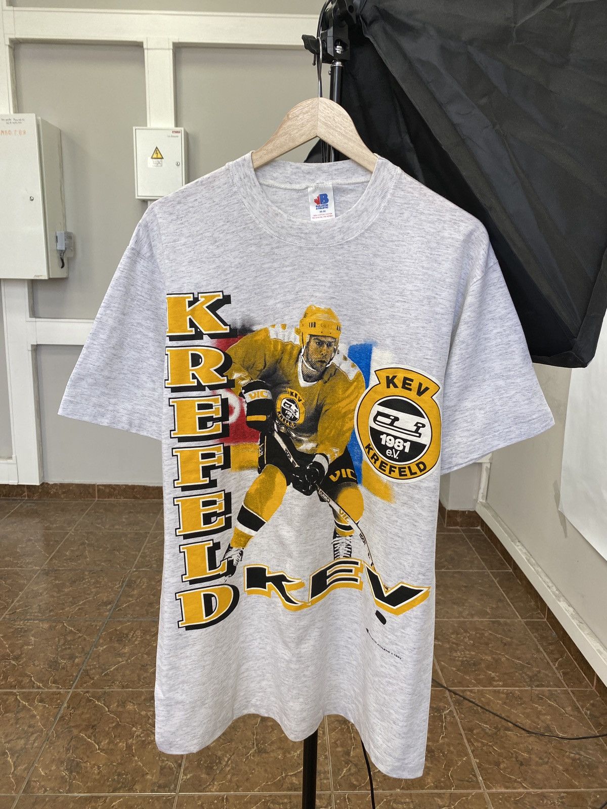 NHL 🇩🇪 Vintage 1994 Krefeld KEV NHL Athletic Jersey T-Shirt Y2K Size US M / EU 48-50 / 2 - 1 Thumbnail