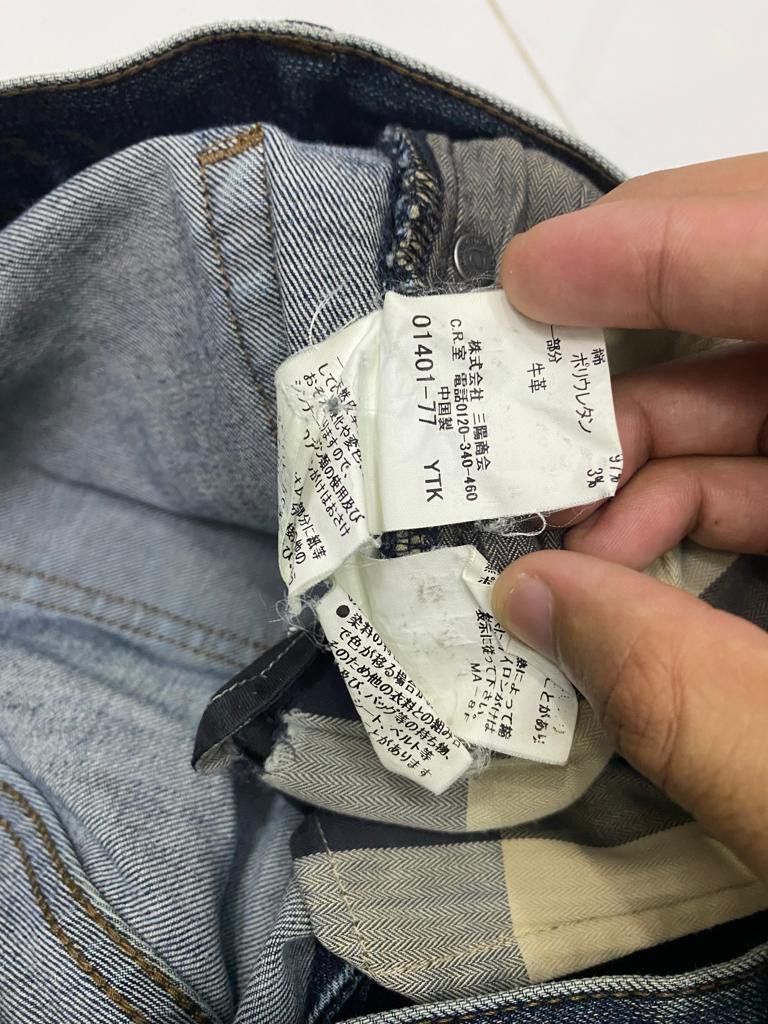 Burberry BURBERRY DISTRESSED DENIM JEANS Size US 31 - 13 Thumbnail