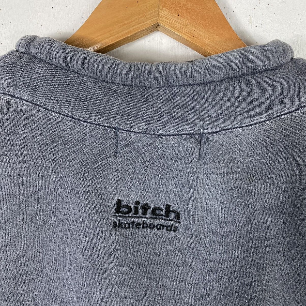 Vintage Vintage 90's BITCH SKATEBOARDS Skatewear Pullover Sweatshirt Size US M / EU 48-50 / 2 - 8 Thumbnail