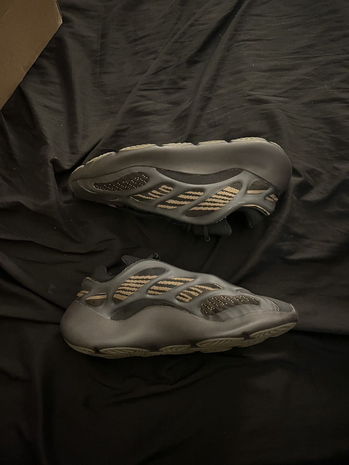 yeezy 700 grailed