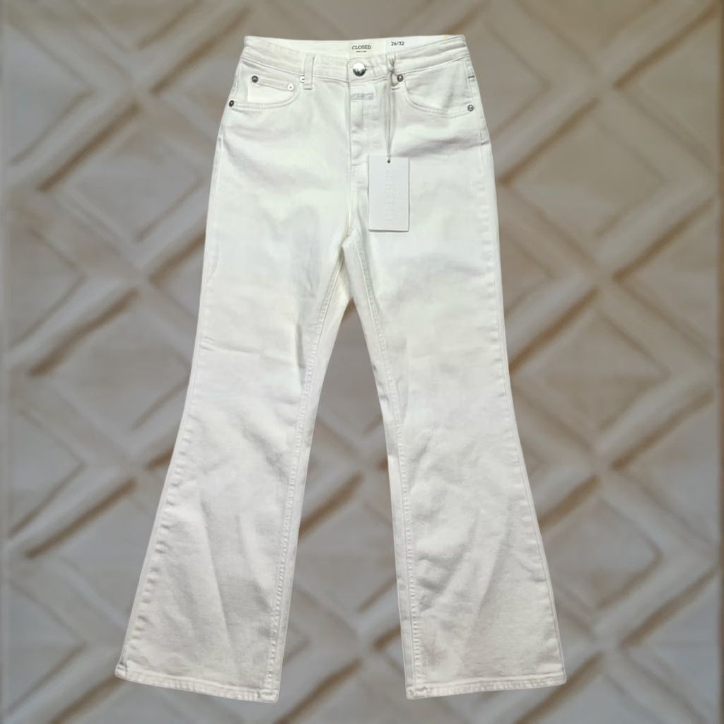 CLOSED Closed Jeans Crop Flare High Rise Ecru White Kick Flare Ankle Denim NWT Size 26 Womens Size 26" / US 2 / IT 38 - 1 Thumbnail