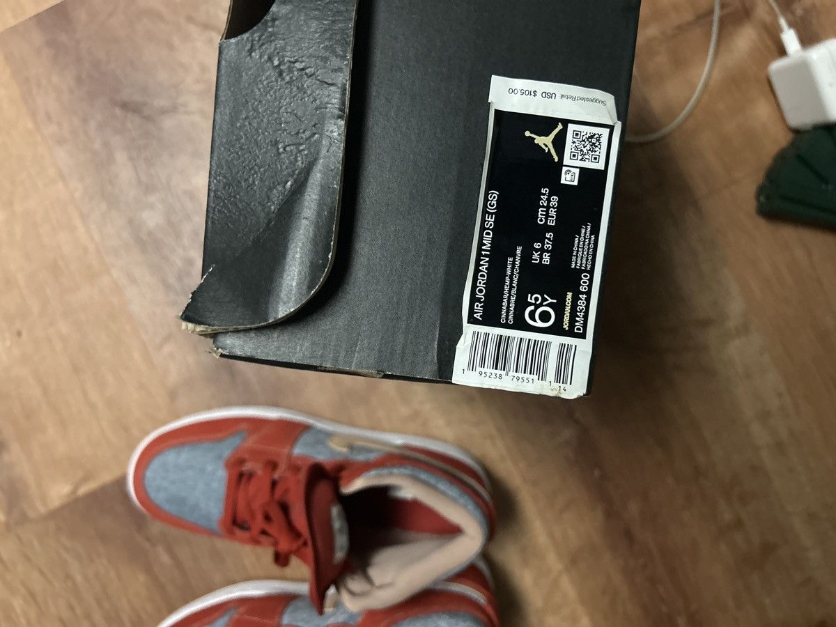 Jordan Brand Air Jordan 1 mid (GS) Size US 6.5 / IT 36.5 - 7 Thumbnail