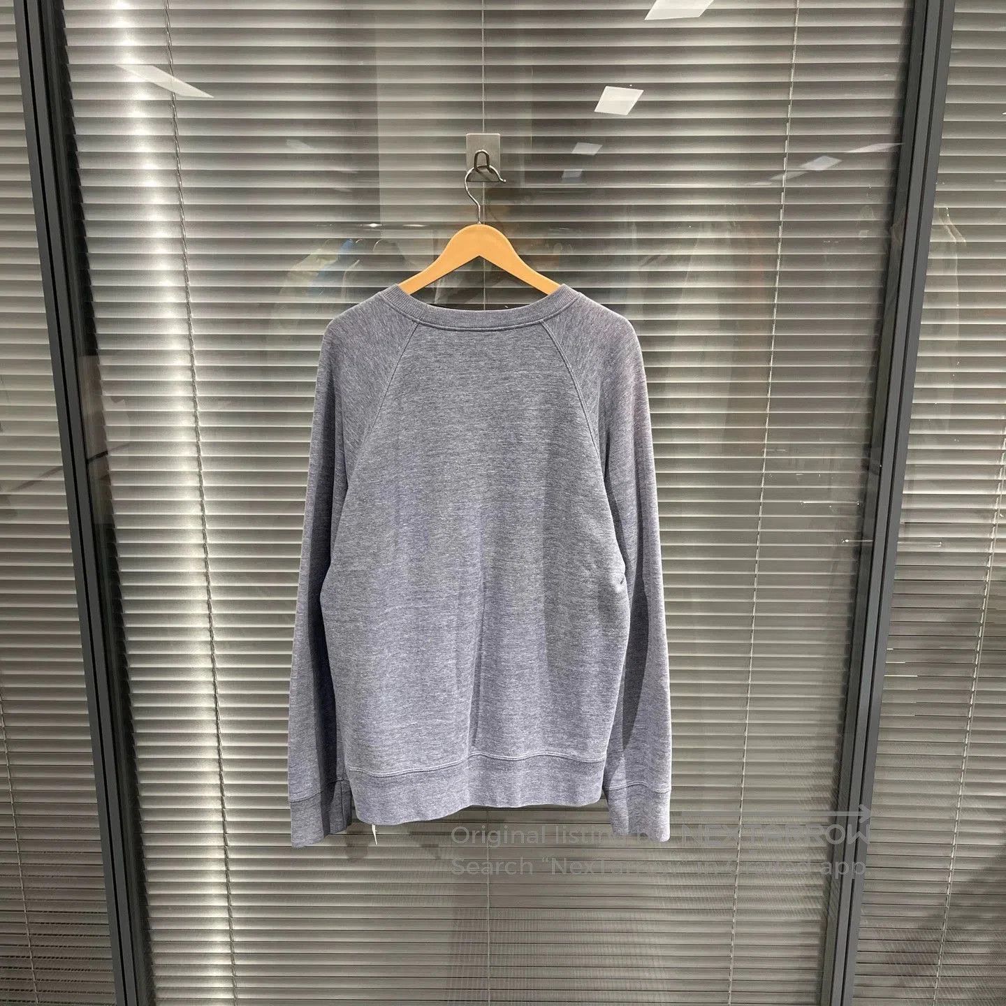 Louis Vuitton Gray Long-Sleeve Sweatshirt with Pink Logo. Size US L / EU 52-54 / 3 - 2 Thumbnail