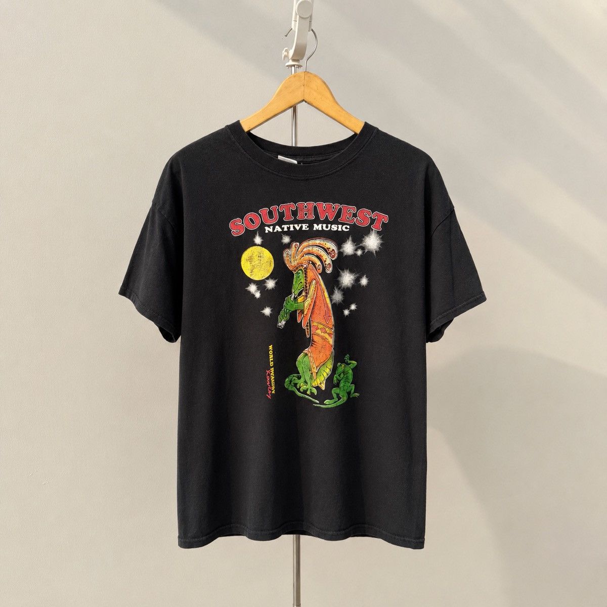 Vintage Southwest Native Music Graphic T-Shirt Size US L / EU 52-54 / 3 - 1 Thumbnail