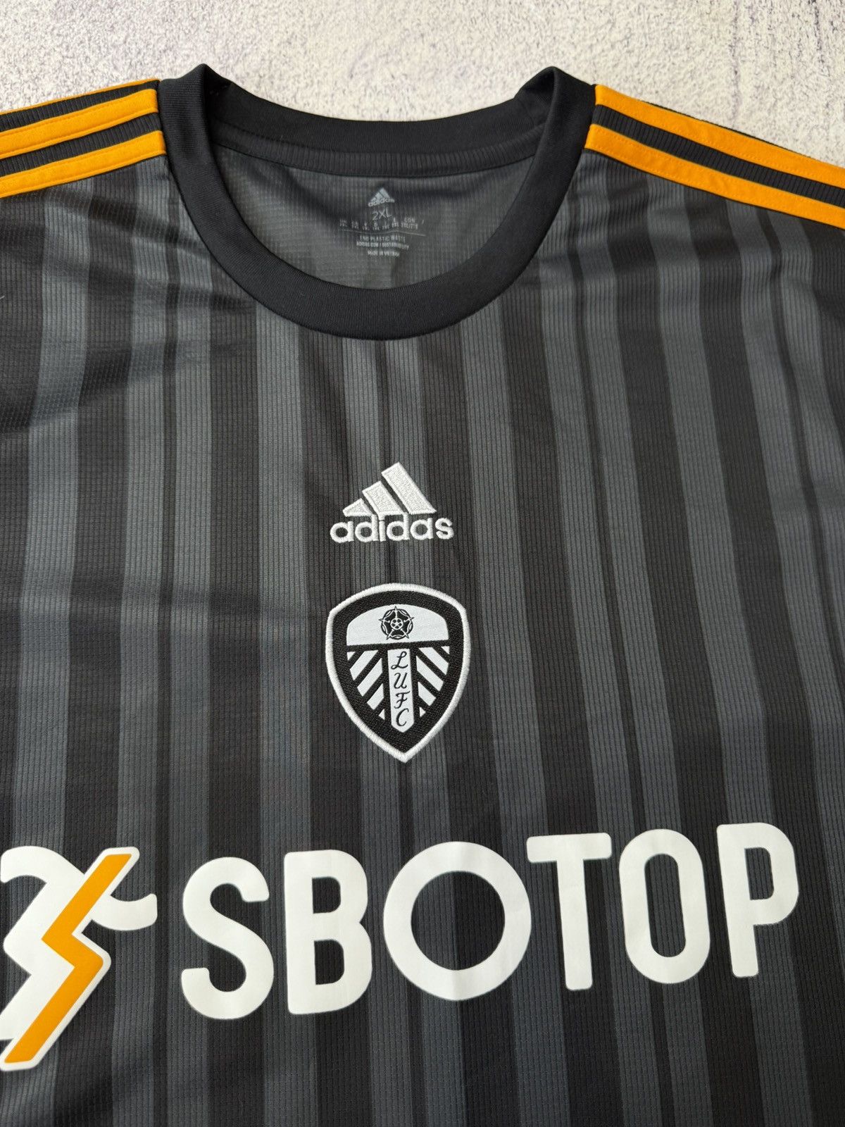 Adidas Adidas Leeds United Away Shirt 2021 Grey Short Sleeves Size US XXL / EU 58 / 5 - 6 Thumbnail