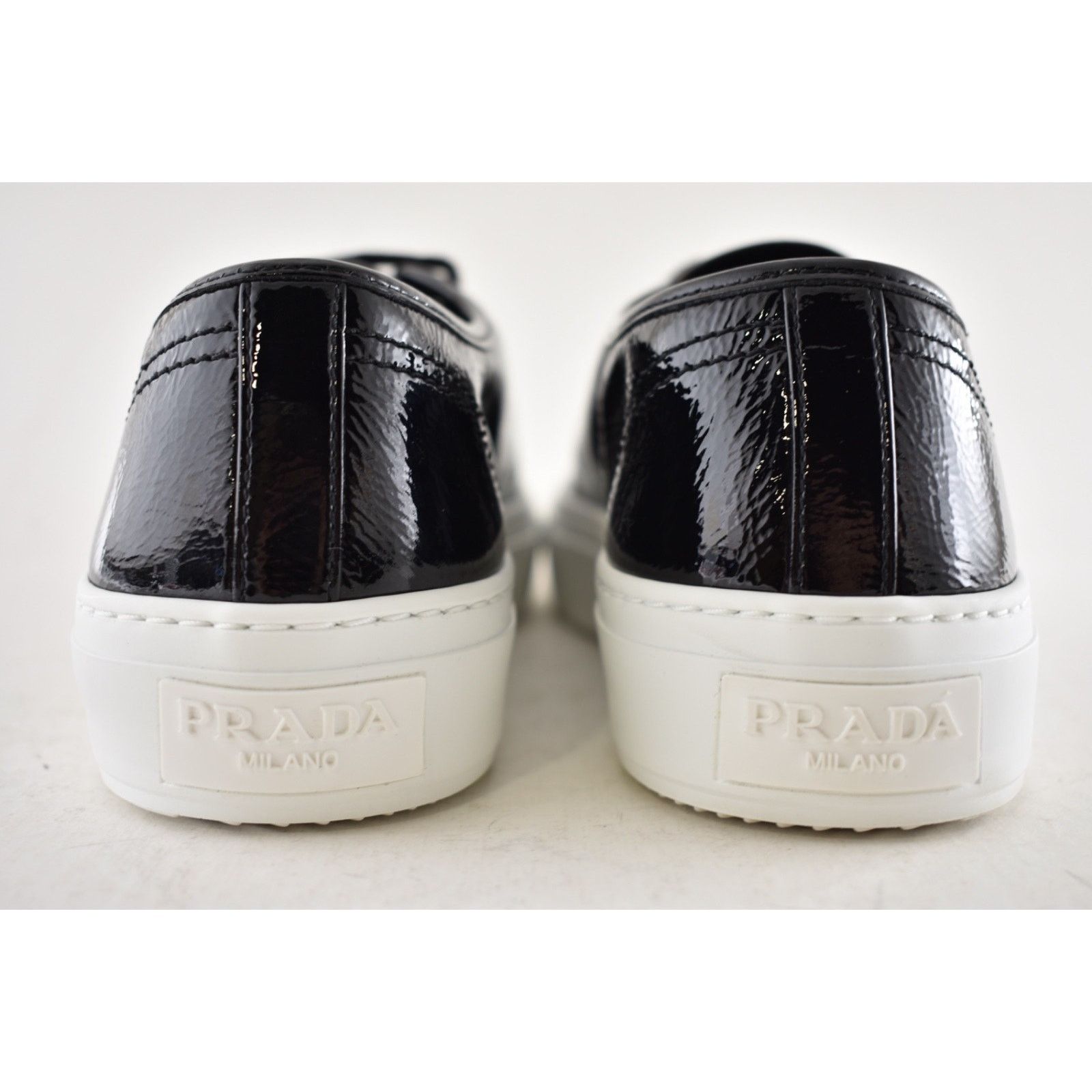 Prada Prada Smash Naplak Logo Flat Low Top Trainer Sneaker 39 Size US 9 / IT 39 - 15 Thumbnail
