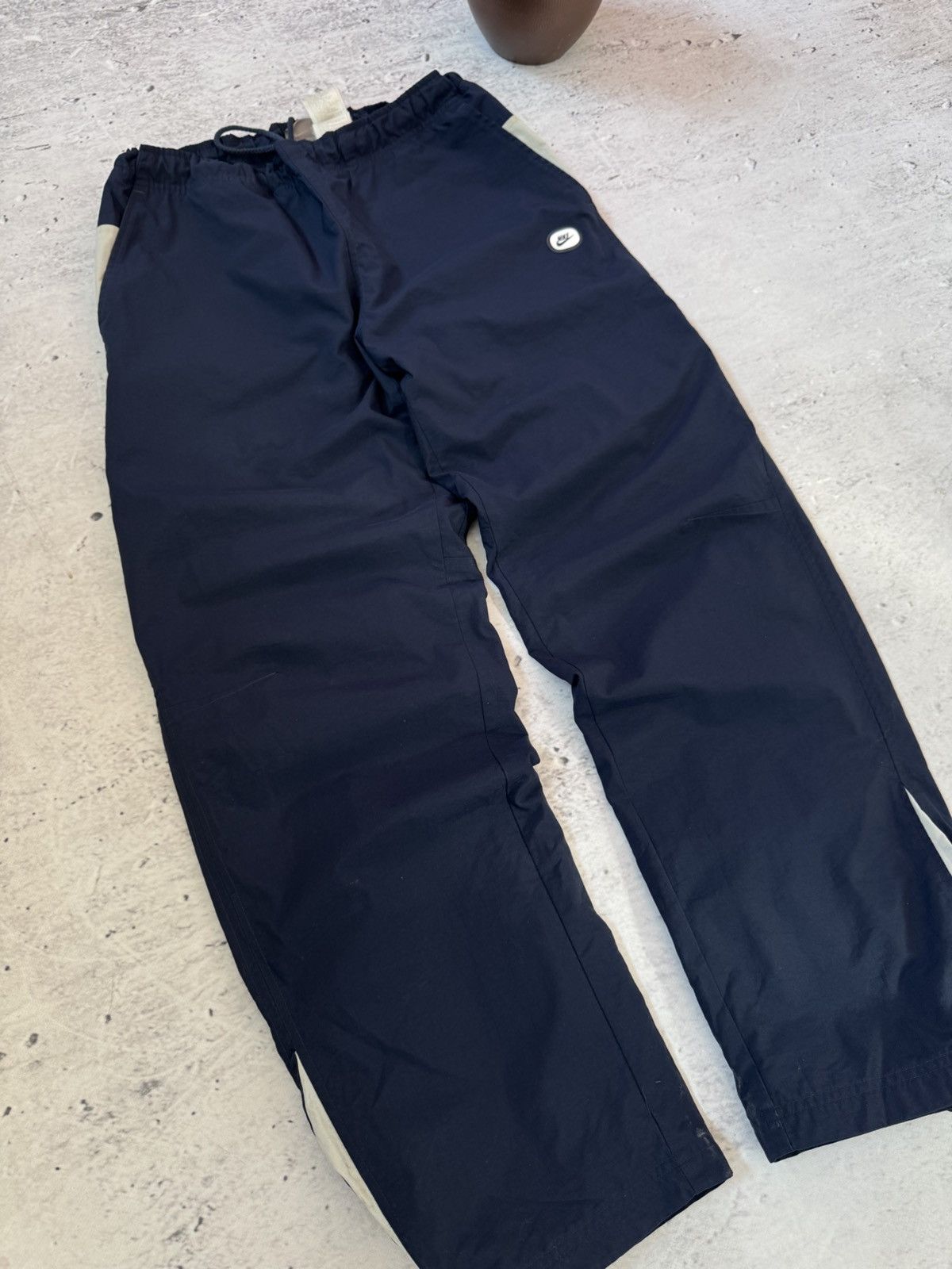 Nike × Vintage NIKE NYLON VINTAGE Y2K OVERSIZE BAGGY FIT PANTS SWEATPANTS Size US 34 / EU 50 - 2 Thumbnail