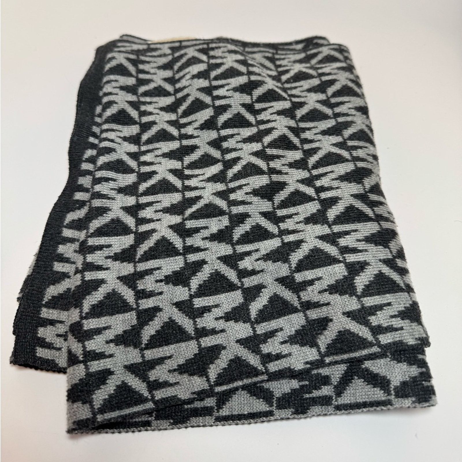 Michael Kors Michael Kors Scarf Winter Monogram MK Designer Accessory Size ONE SIZE - 2 Thumbnail