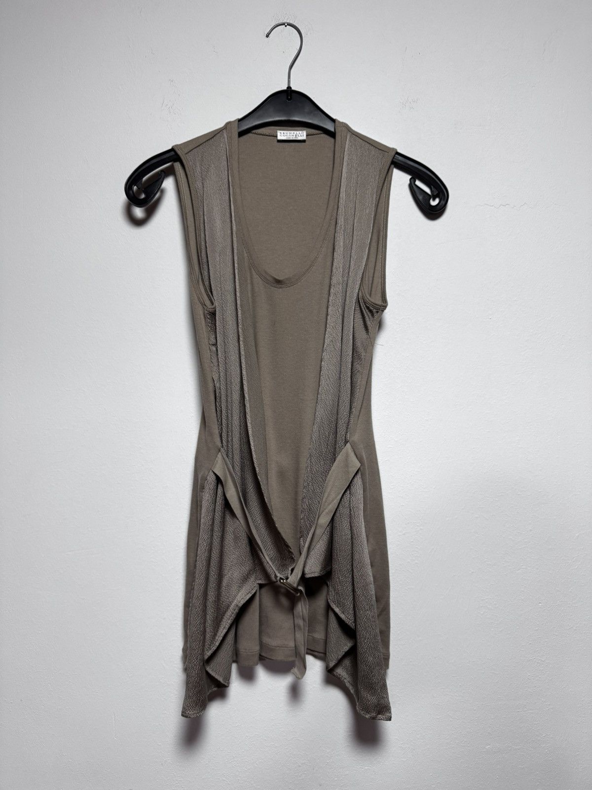Brunello Cucinelli Brunello Cucinelli Beige Open Sleeveless T-Shirt Luxury Size L / US 10 / IT 46 - 1 Thumbnail