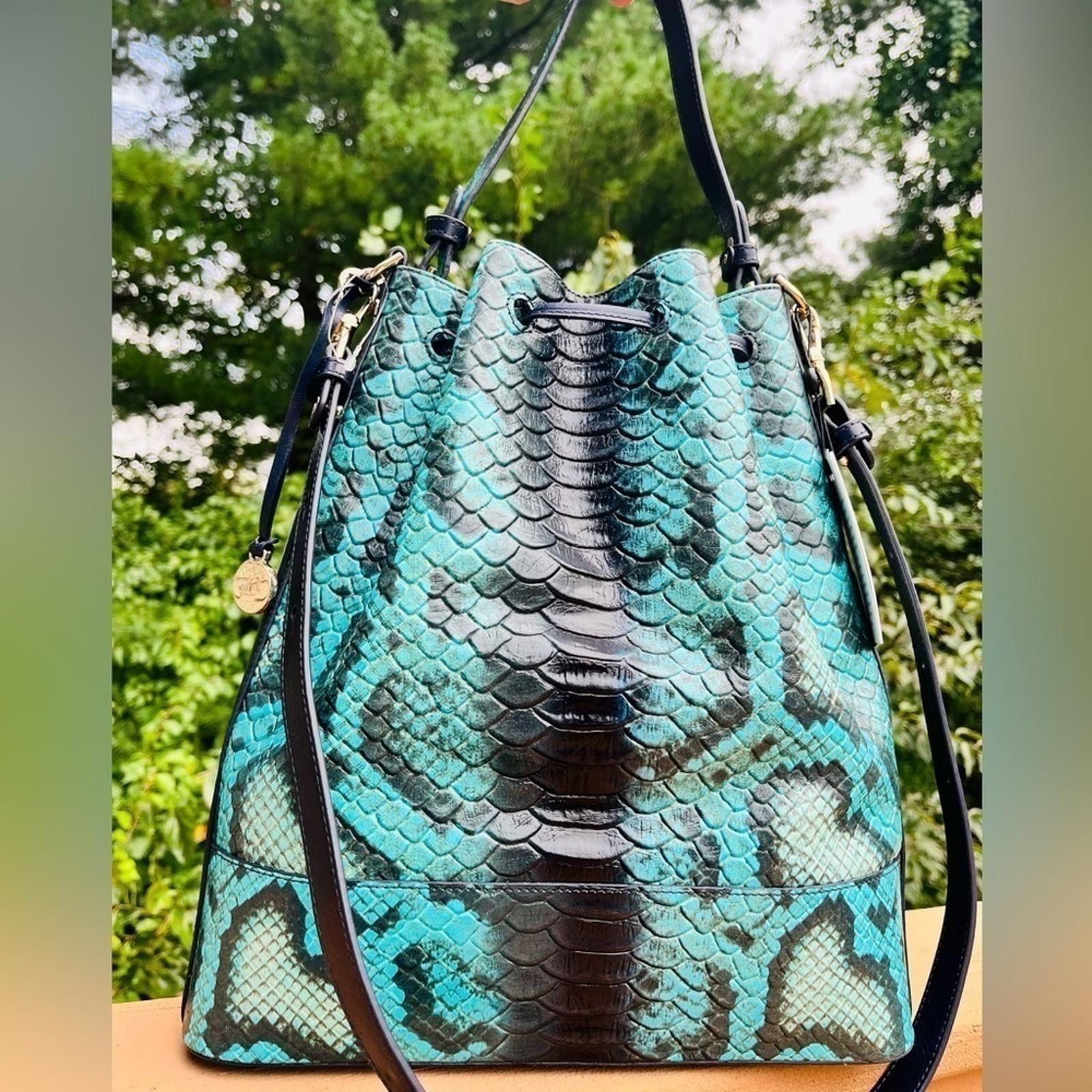 BRAHMIN Brahmin Marlowe Blue Waterford Bucket Shoulder Bag Size ONE SIZE - 7 Thumbnail