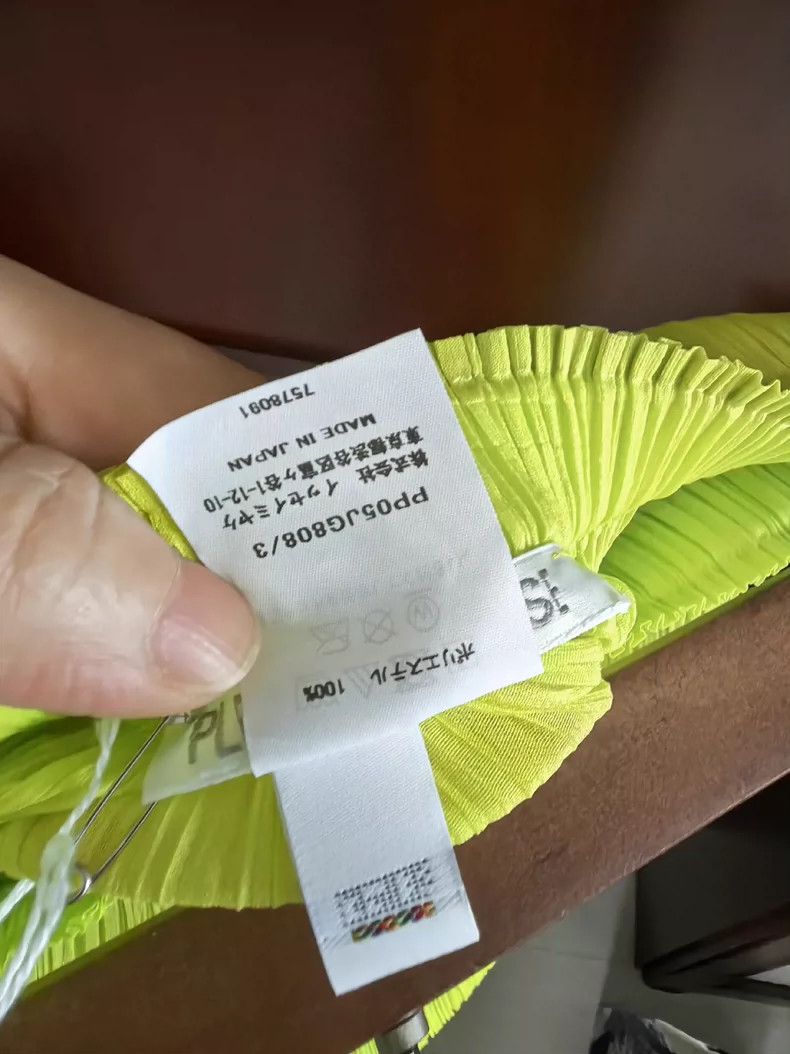 Issey Miyake Issey Miyake size:3 Light green pleated skirt Size 23" - 6 Thumbnail