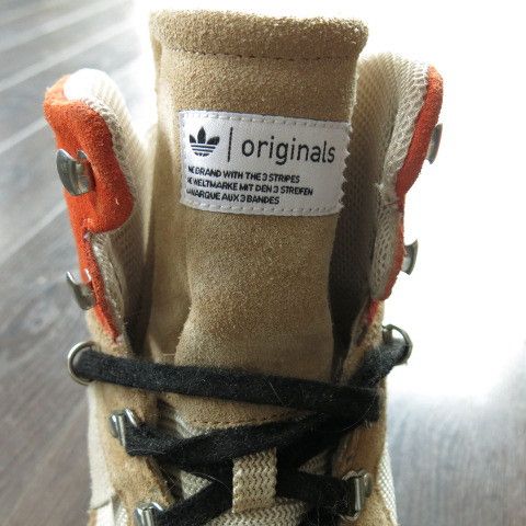 Adidas Vintage/ Originals Size US 11 / EU 44 - 1 Thumbnail