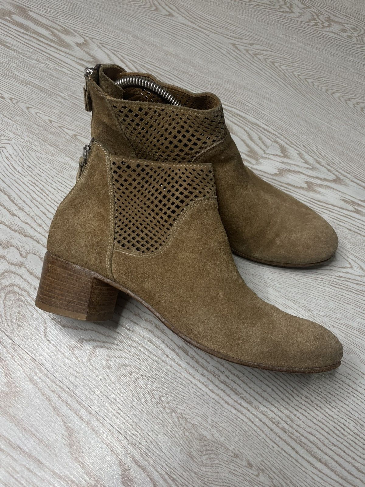 MoMA MOMA Suede Leather Women’s boots size 39 Size US 9 / IT 39 - 2 Thumbnail