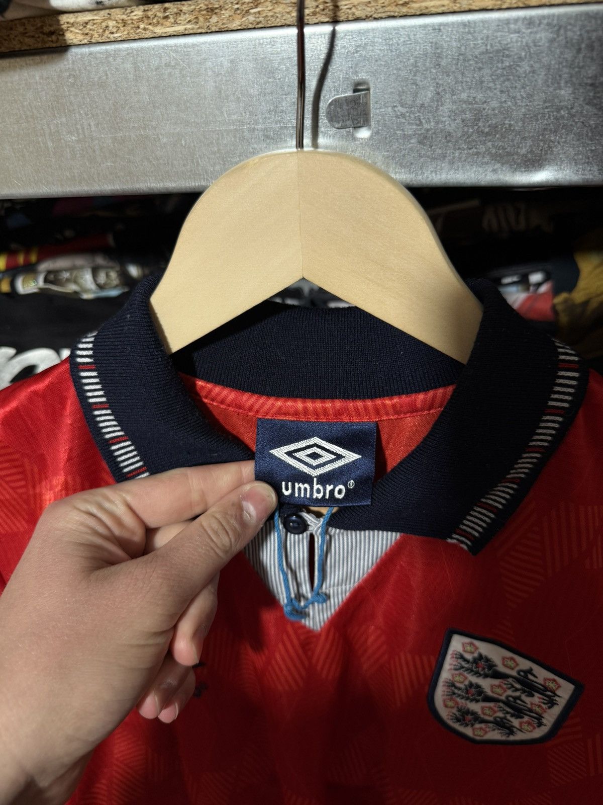 Umbro UMBRO ENGLAND 1990 1992 AWAY FOOTBALL SOCCER JERSEY Size US S / EU 44-46 / 1 - 6 Thumbnail